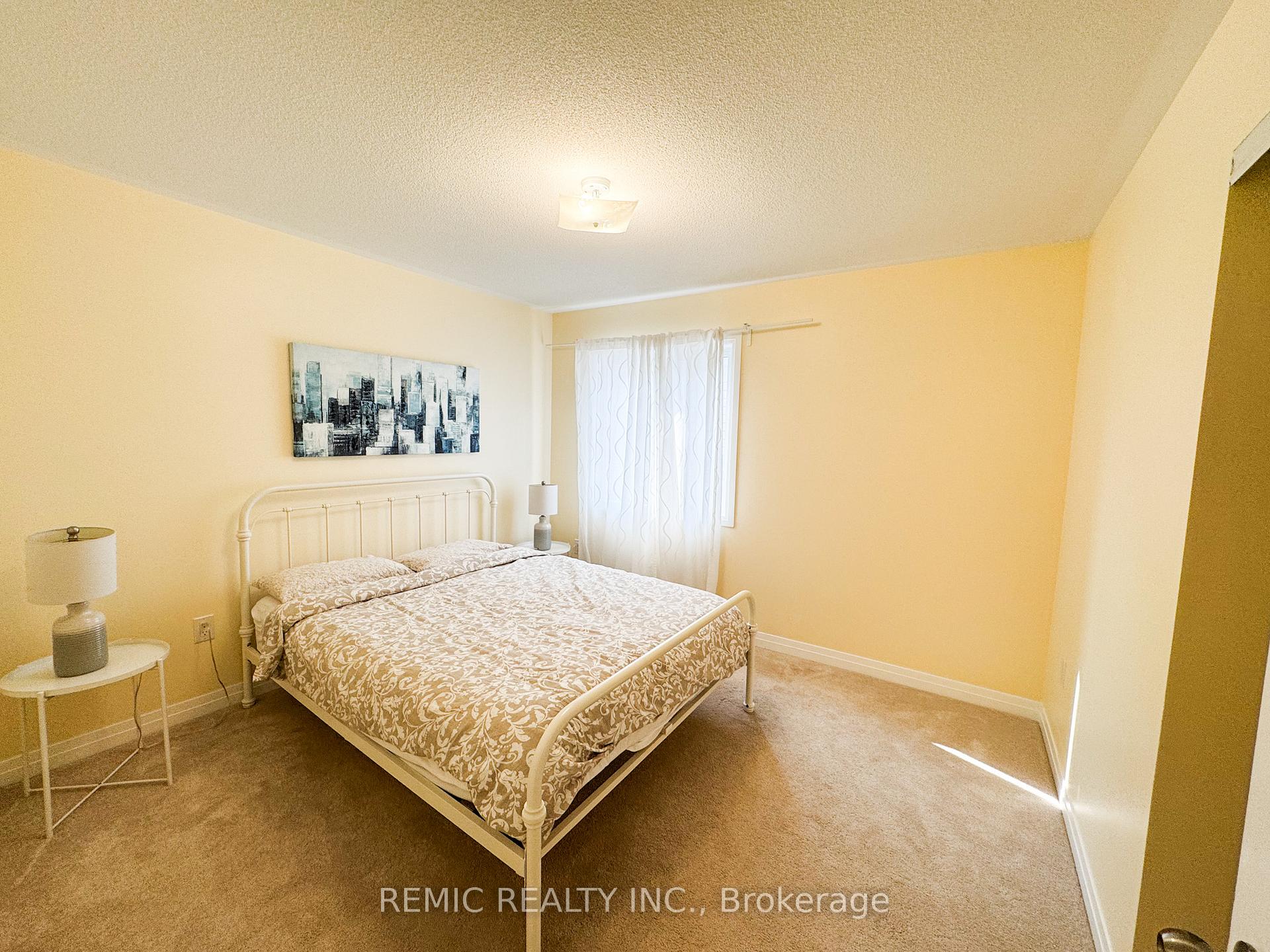 Photo 22 of 36 Sailors Landing, Clarington, Bowmanville — HOMEH