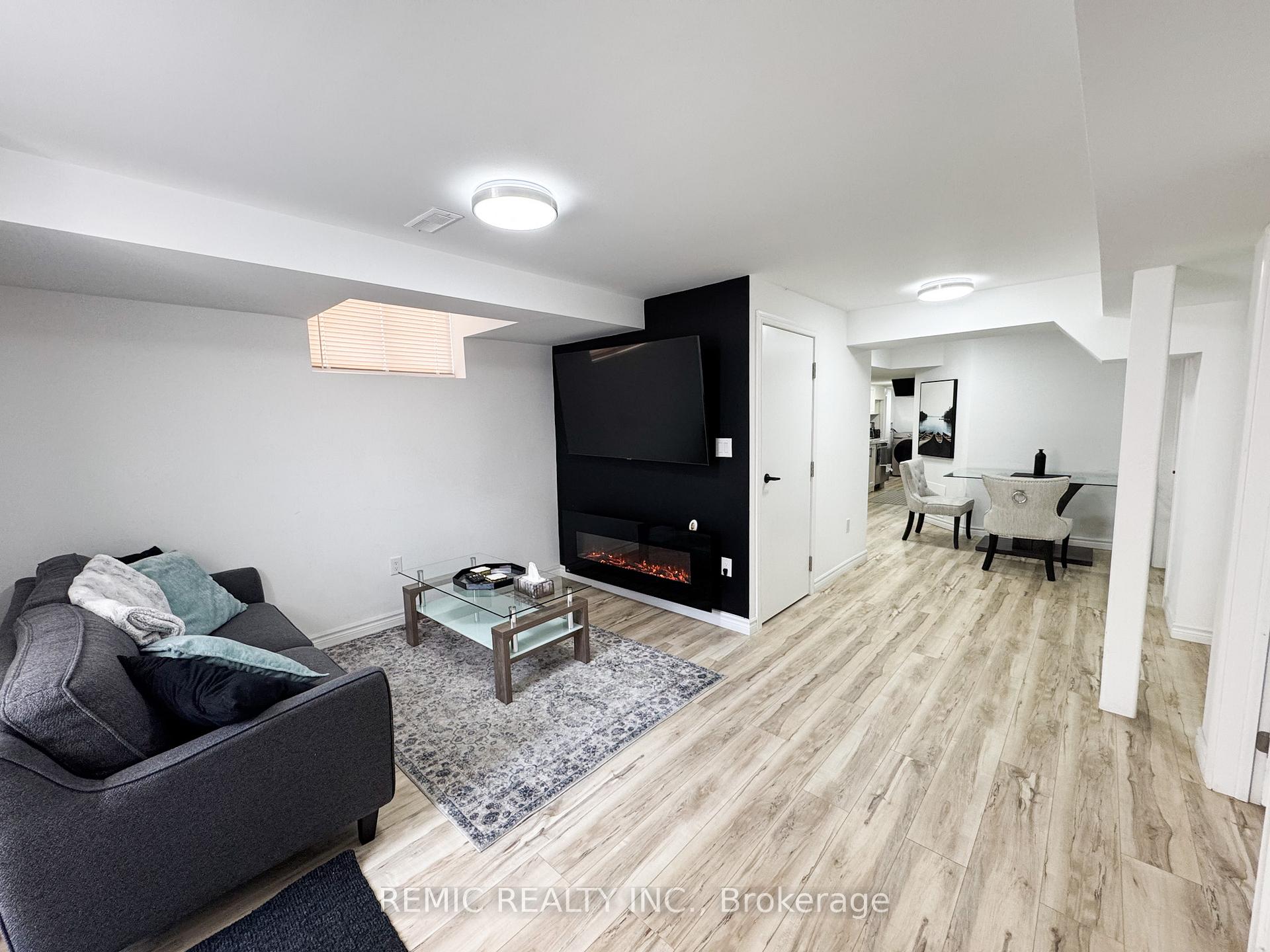 Photo 26 of 36 Sailors Landing, Clarington, Bowmanville — HOMEH