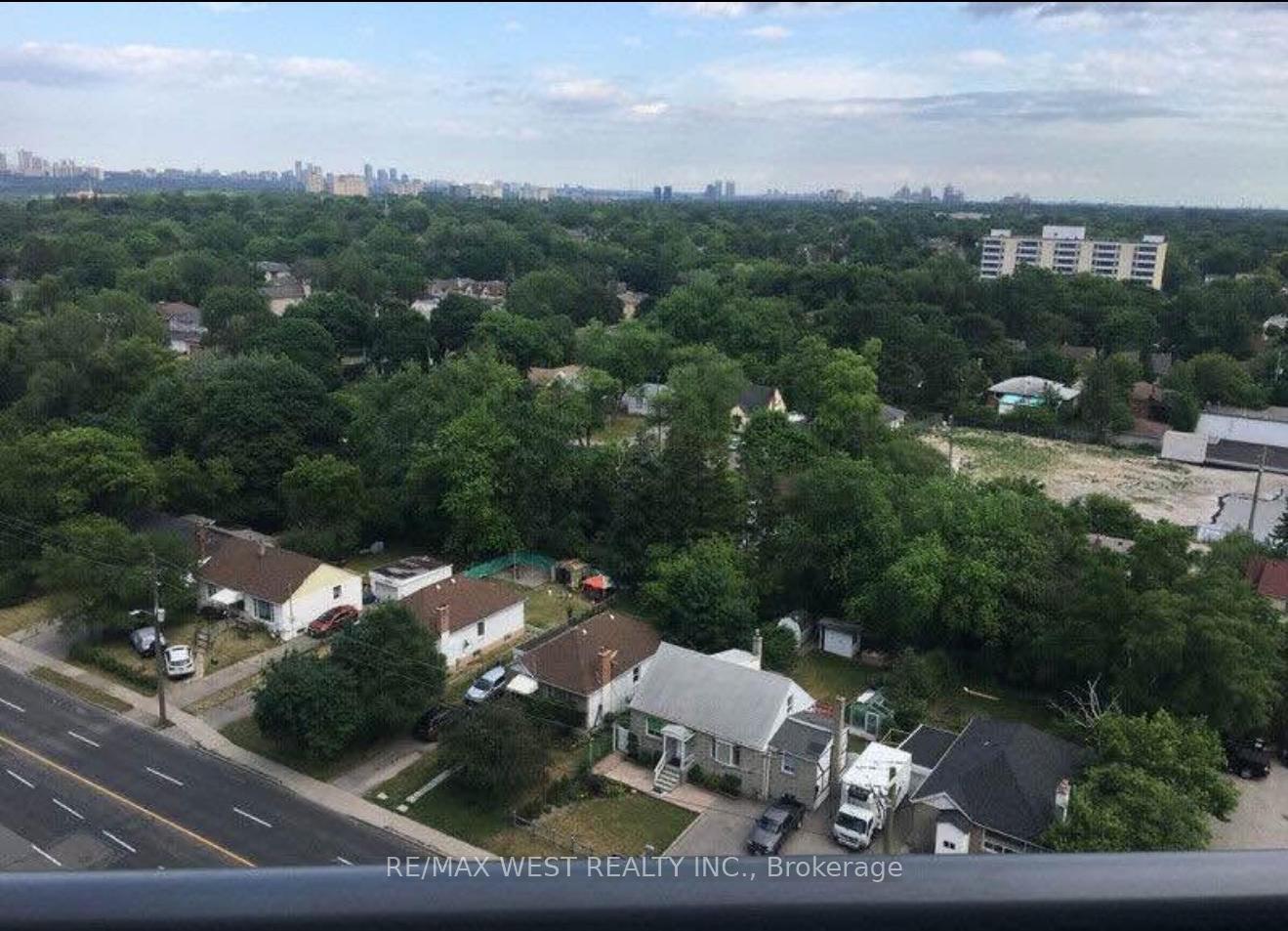 Photo 10 of Unit 1128, 7161 Yonge Street, Markham, Thornhill — HOMEH