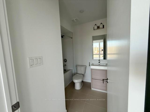 Photo 9 of 48 Deep Roots Terrace, Toronto, Englemount-Lawrence — HOMEH