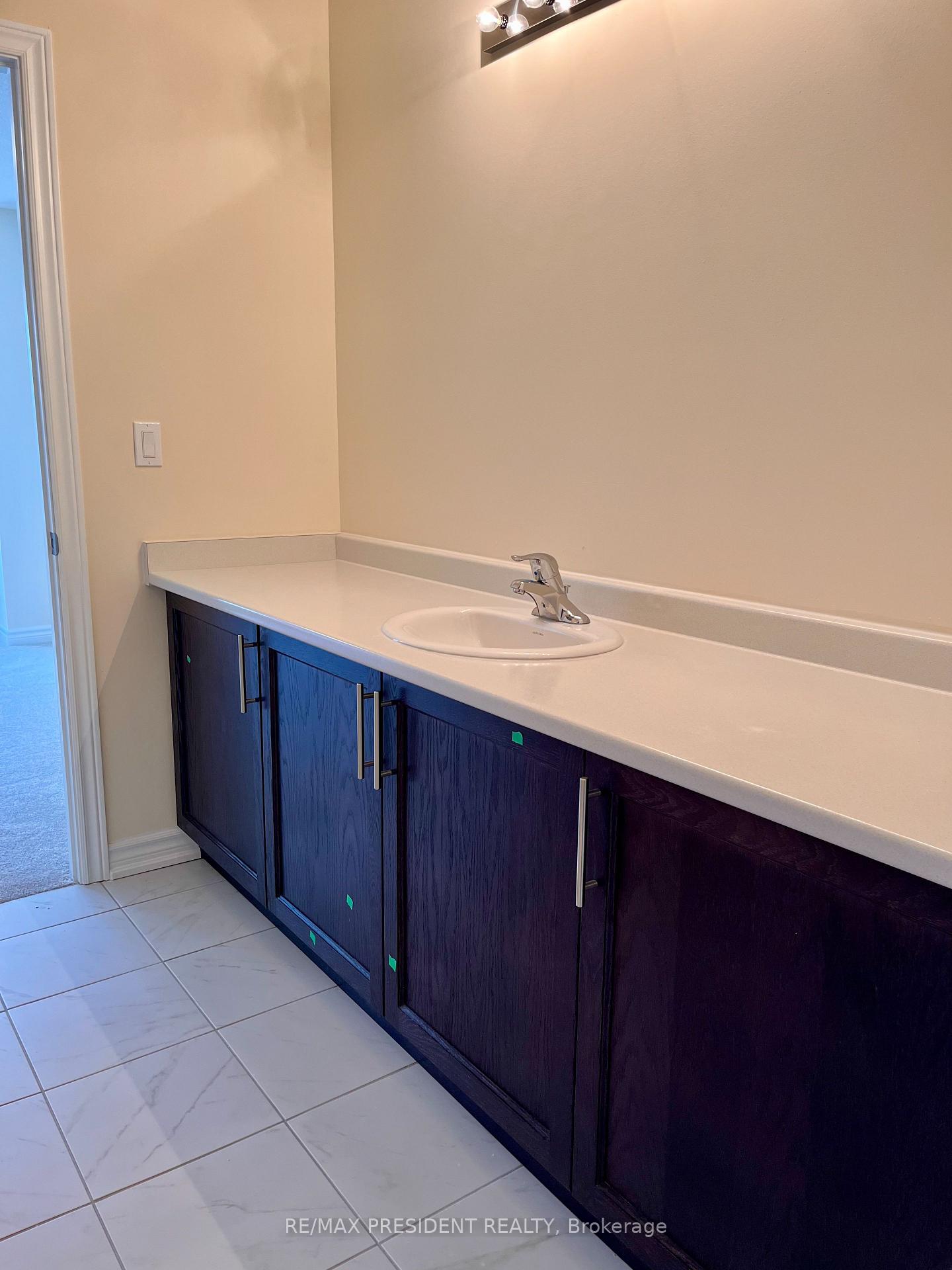Photo 37 of 140 Robin Trail, Scugog, Port Perry — HOMEH