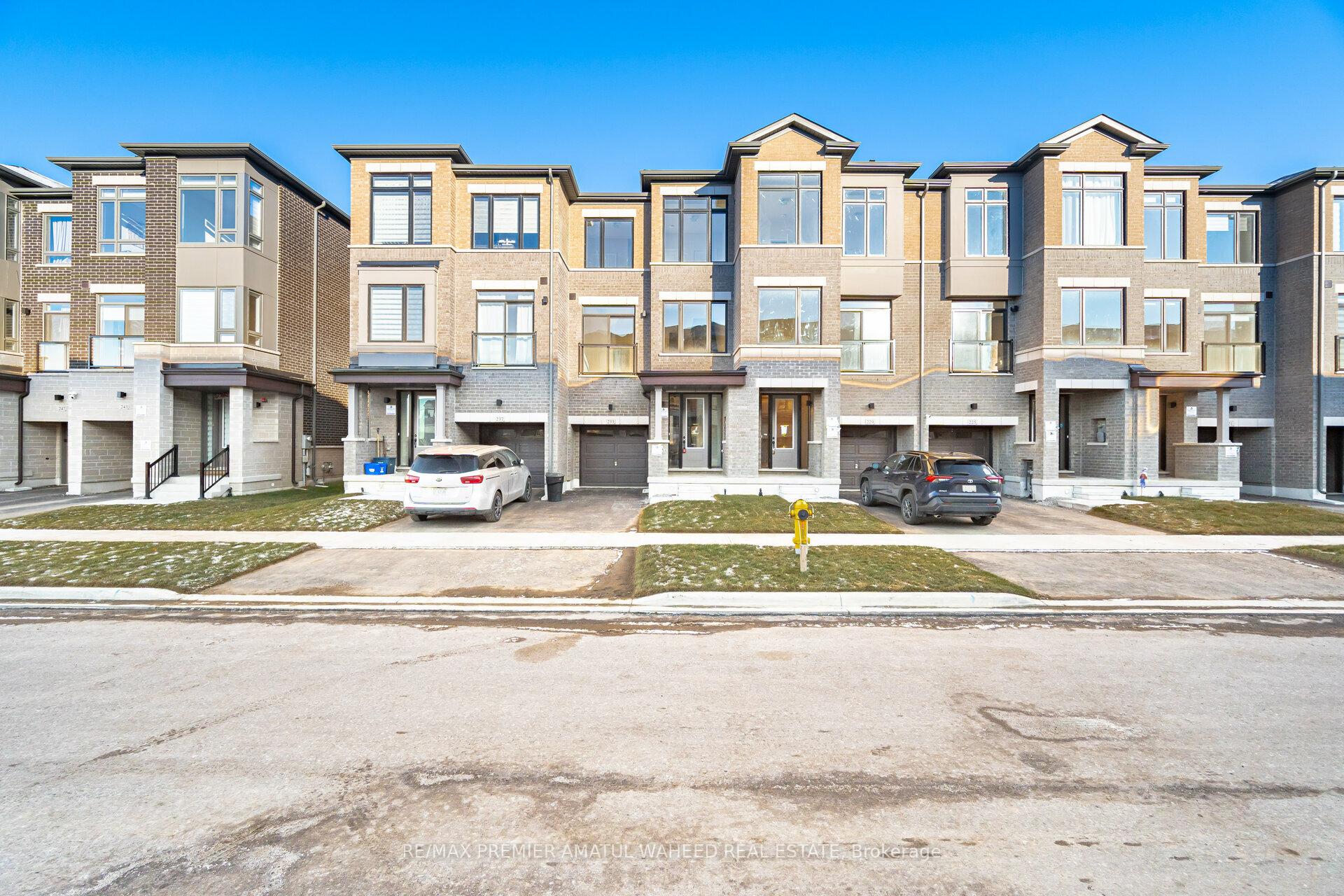 Photo 1 of 233 Tennant Circle, Vaughan, Vellore Village — HOMEH