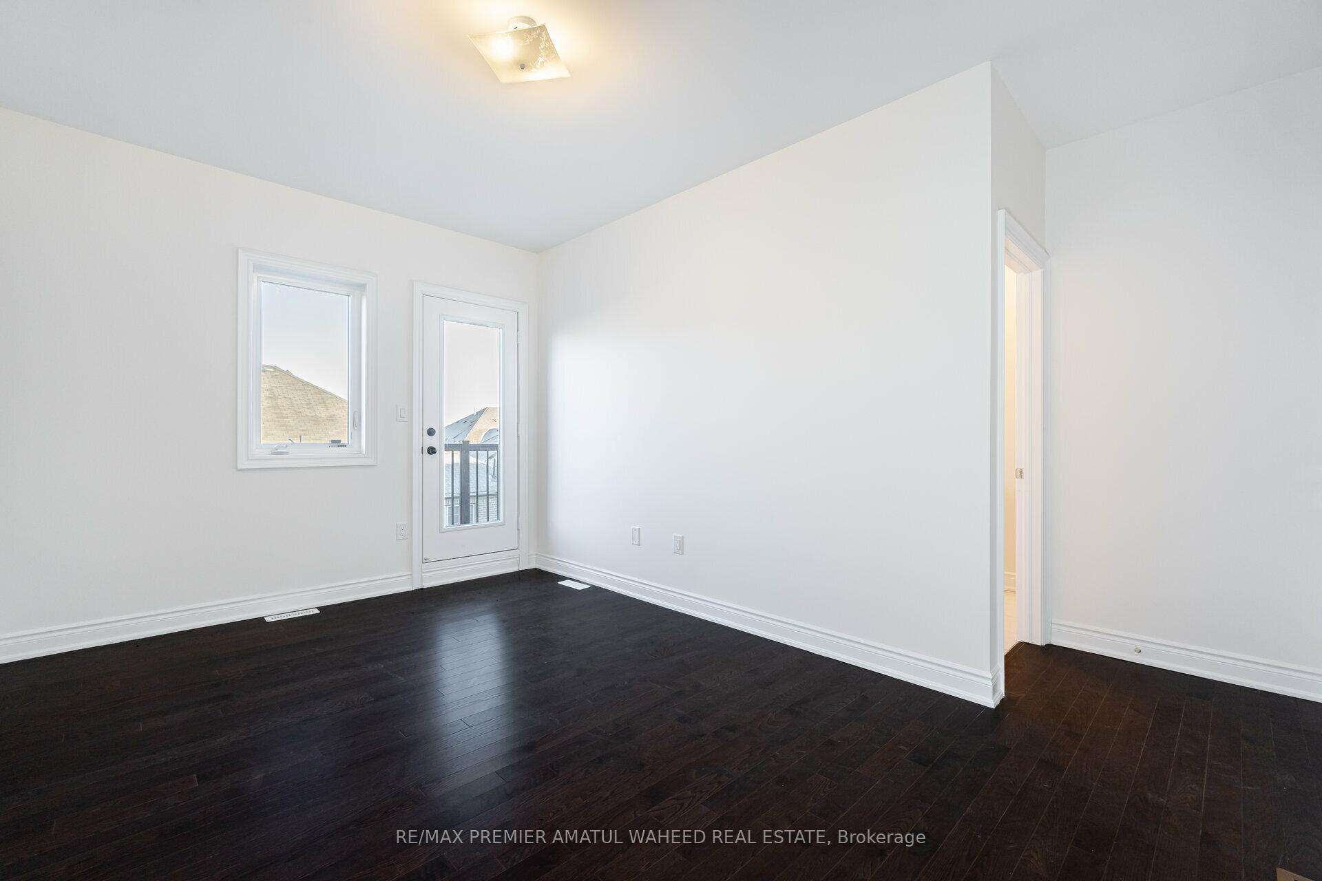 Photo 19 of 233 Tennant Circle, Vaughan, Vellore Village — HOMEH