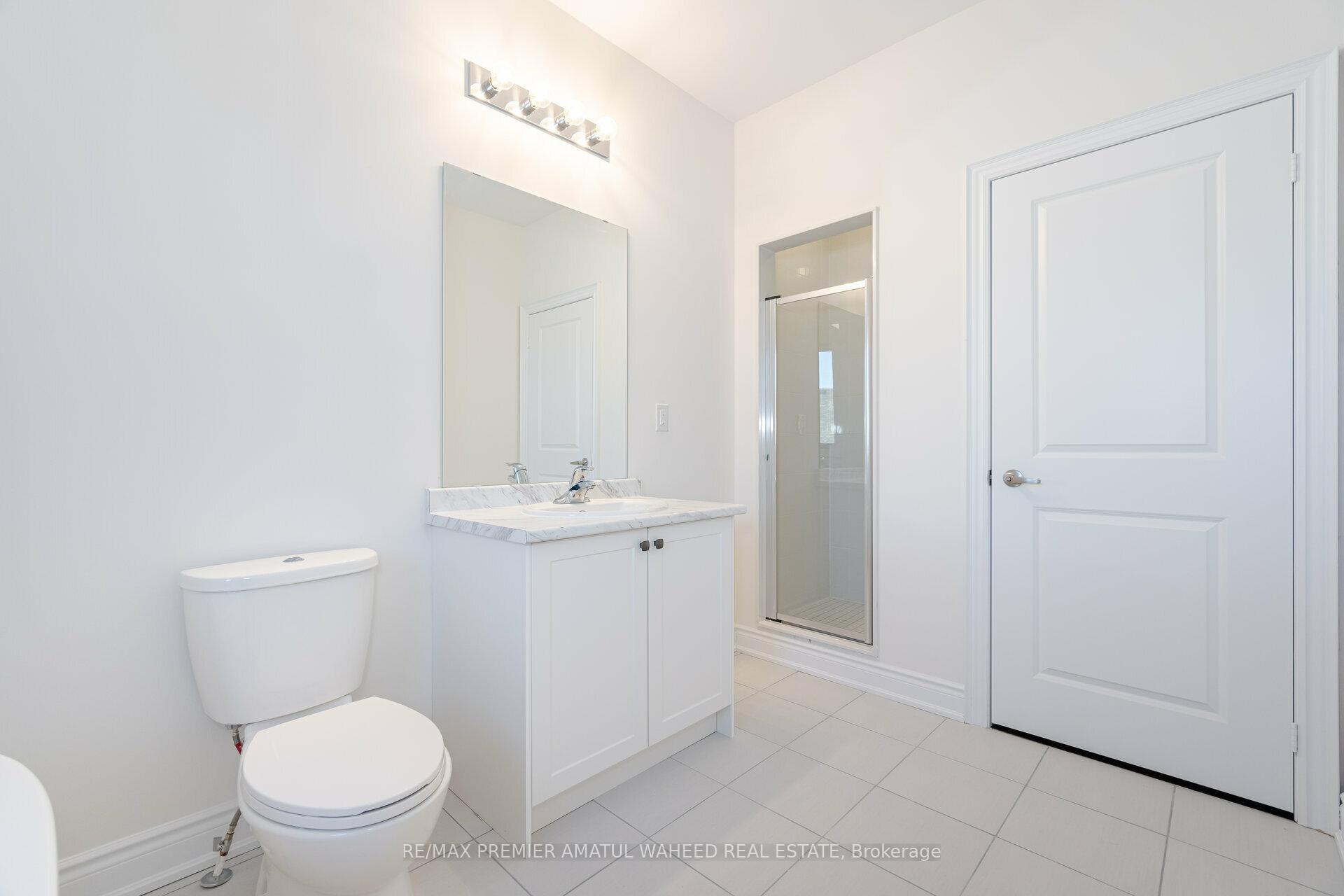 Photo 22 of 233 Tennant Circle, Vaughan, Vellore Village — HOMEH