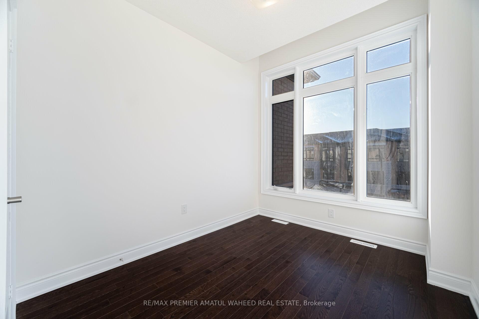 Photo 25 of 233 Tennant Circle, Vaughan, Vellore Village — HOMEH