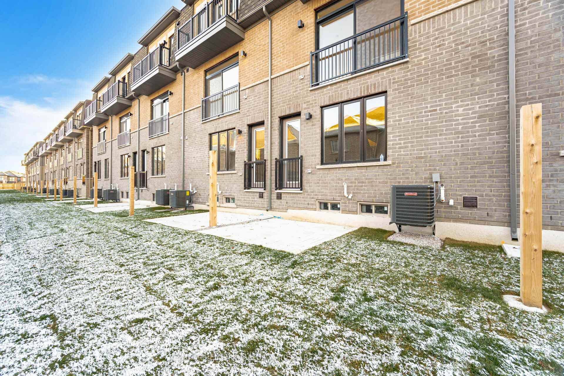 Photo 29 of 233 Tennant Circle, Vaughan, Vellore Village — HOMEH