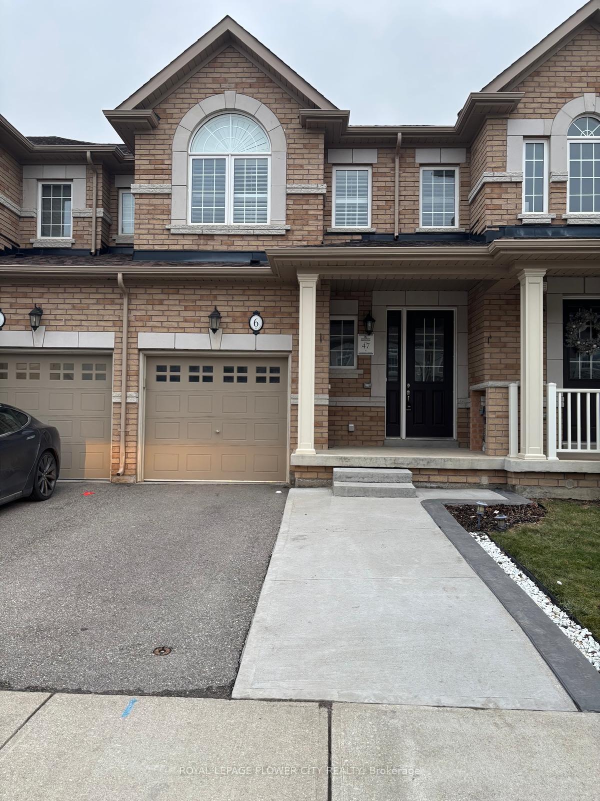 Photo 2 of 6 Kempsford Crescent, Brampton, Northwest Brampton — HOMEH