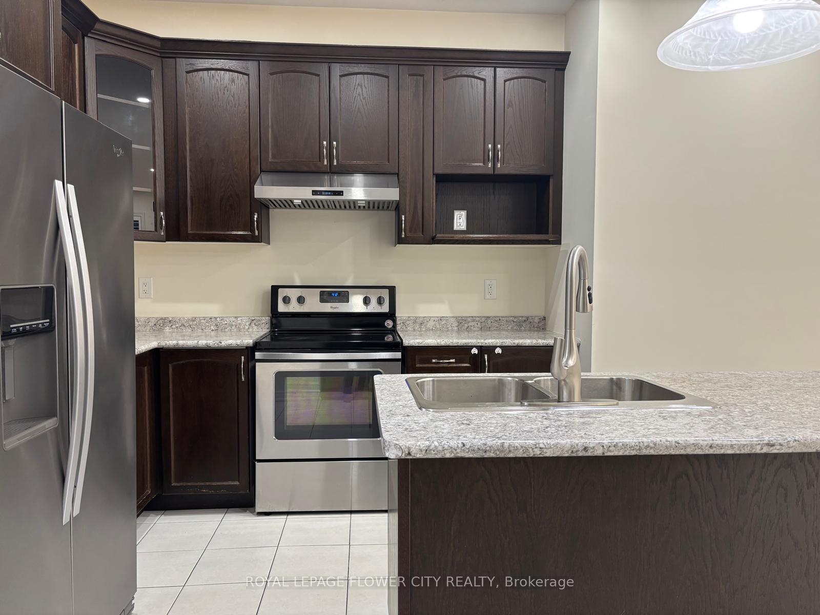 Photo 25 of 6 Kempsford Crescent, Brampton, Northwest Brampton — HOMEH