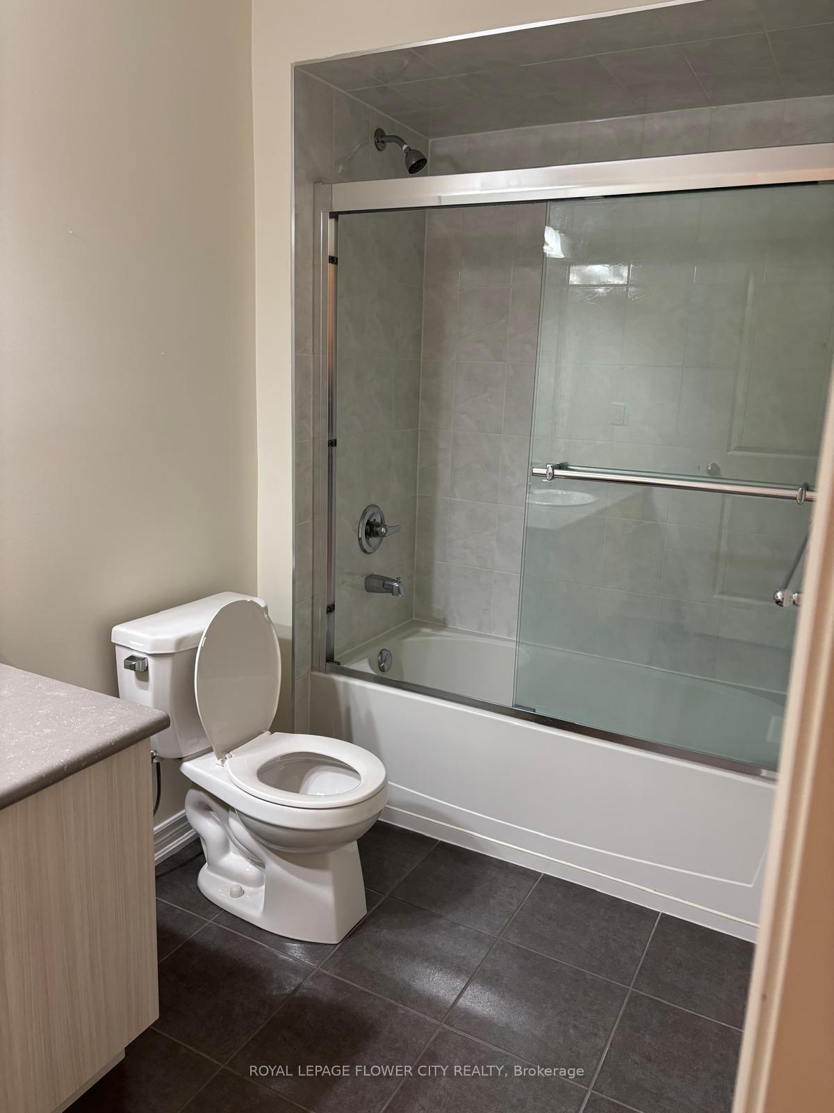 Photo 17 of 6 Kempsford Crescent, Brampton, Northwest Brampton — HOMEH