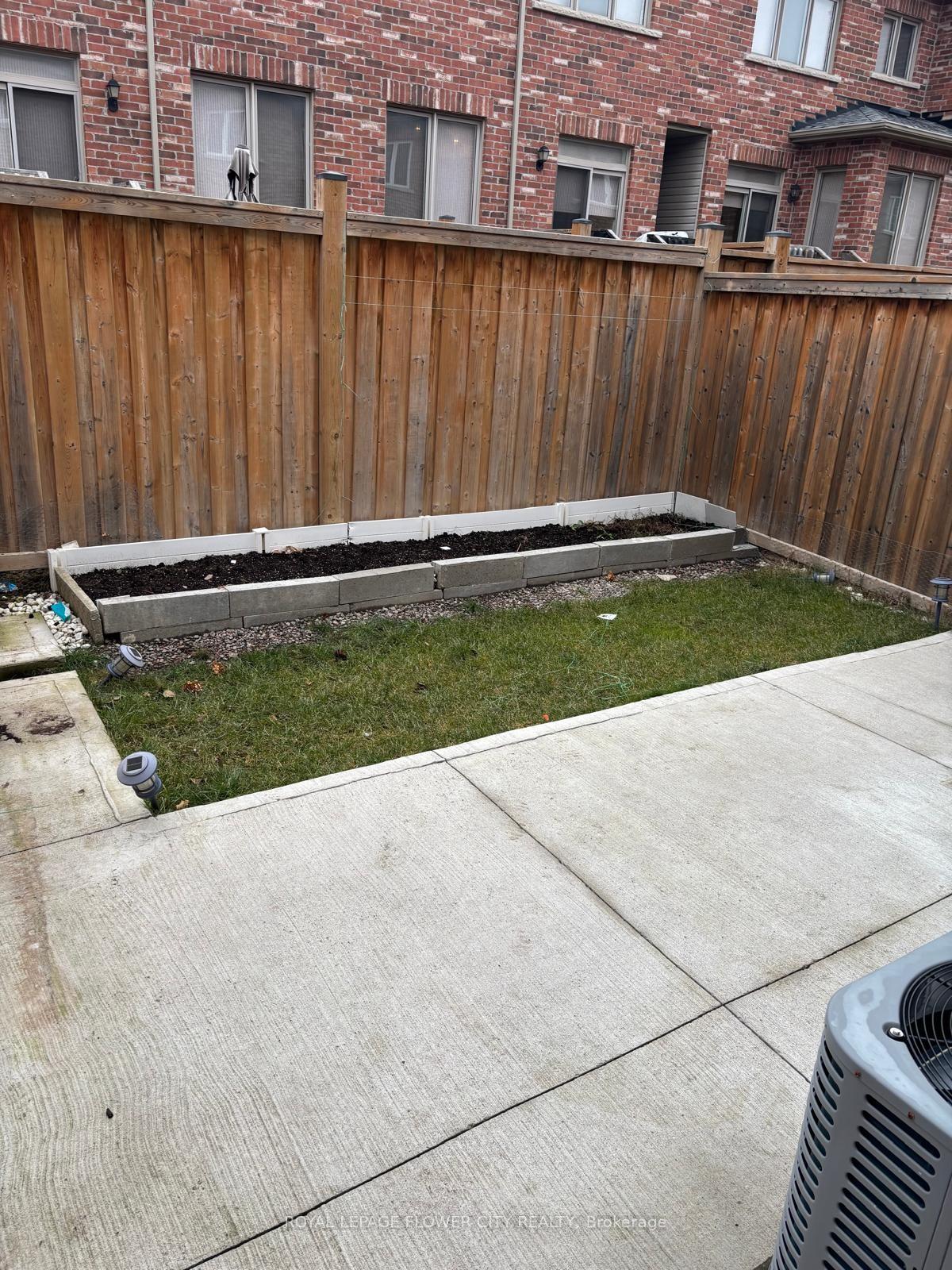 Photo 51 of 6 Kempsford Crescent, Brampton, Northwest Brampton — HOMEH