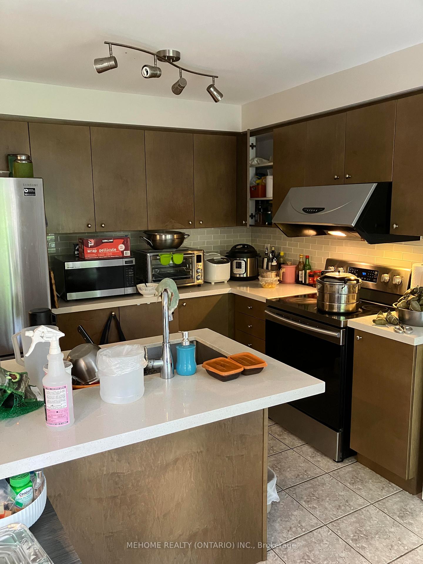 Photo 6 of 27 Reynolds Crescent E, Aurora, Bayview Northeast — HOMEH