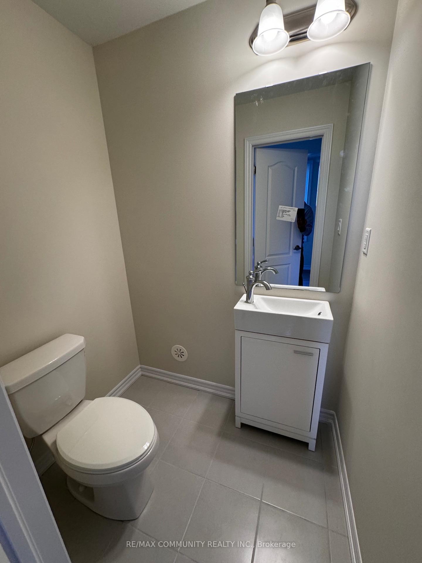 Photo 6 of 47 Petley Street, Clarington, Courtice — HOMEH