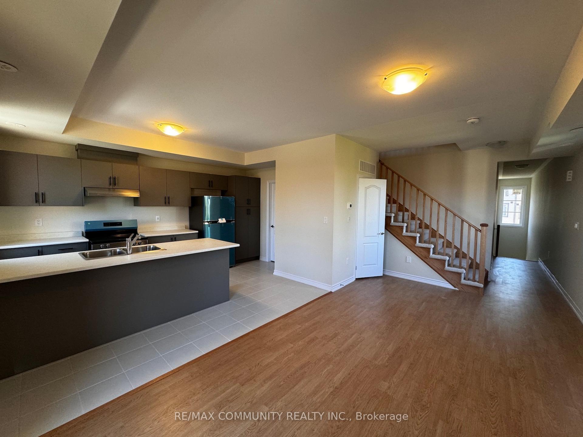 Photo 9 of 47 Petley Street, Clarington, Courtice — HOMEH