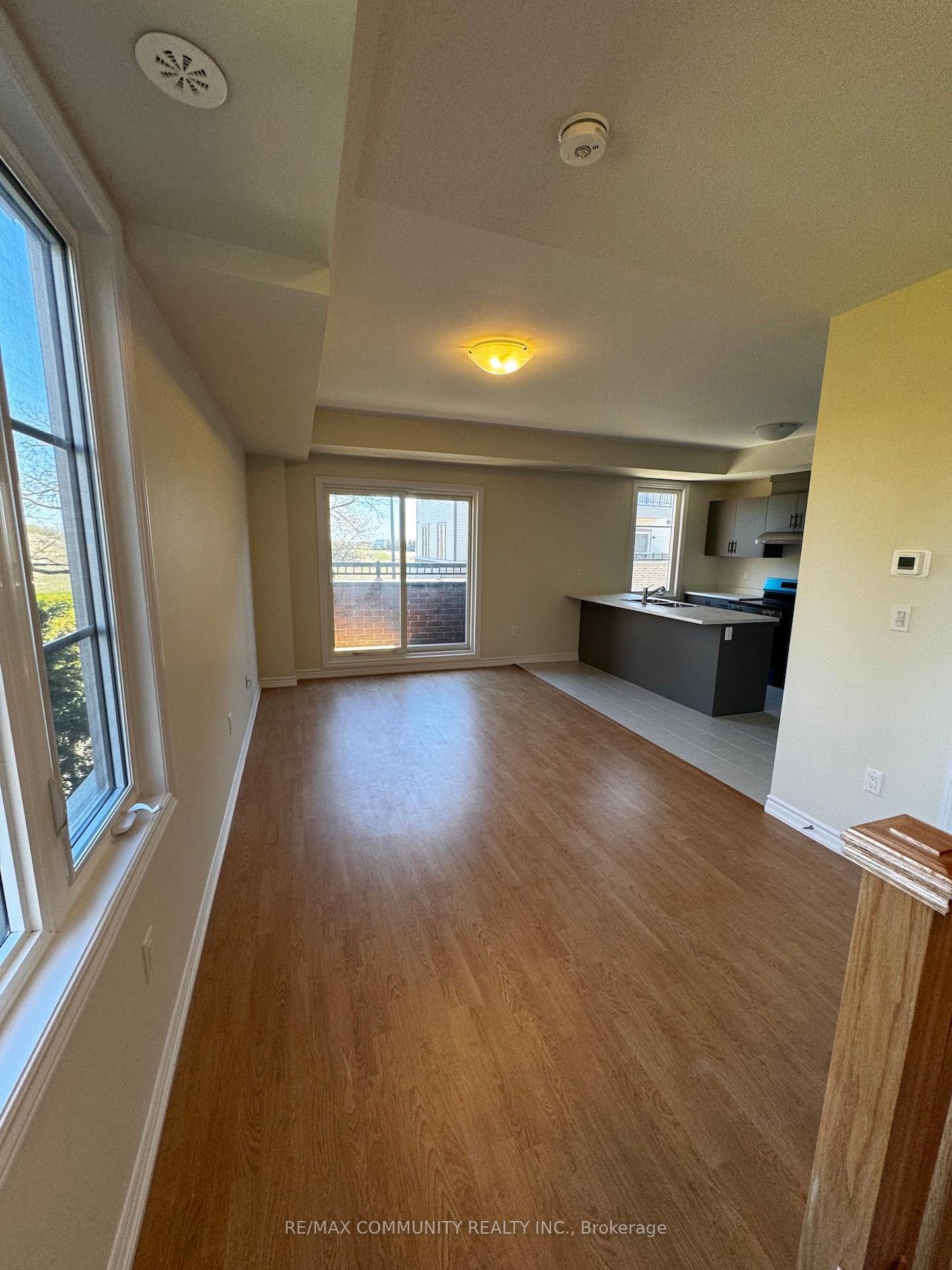 Photo 12 of 47 Petley Street, Clarington, Courtice — HOMEH