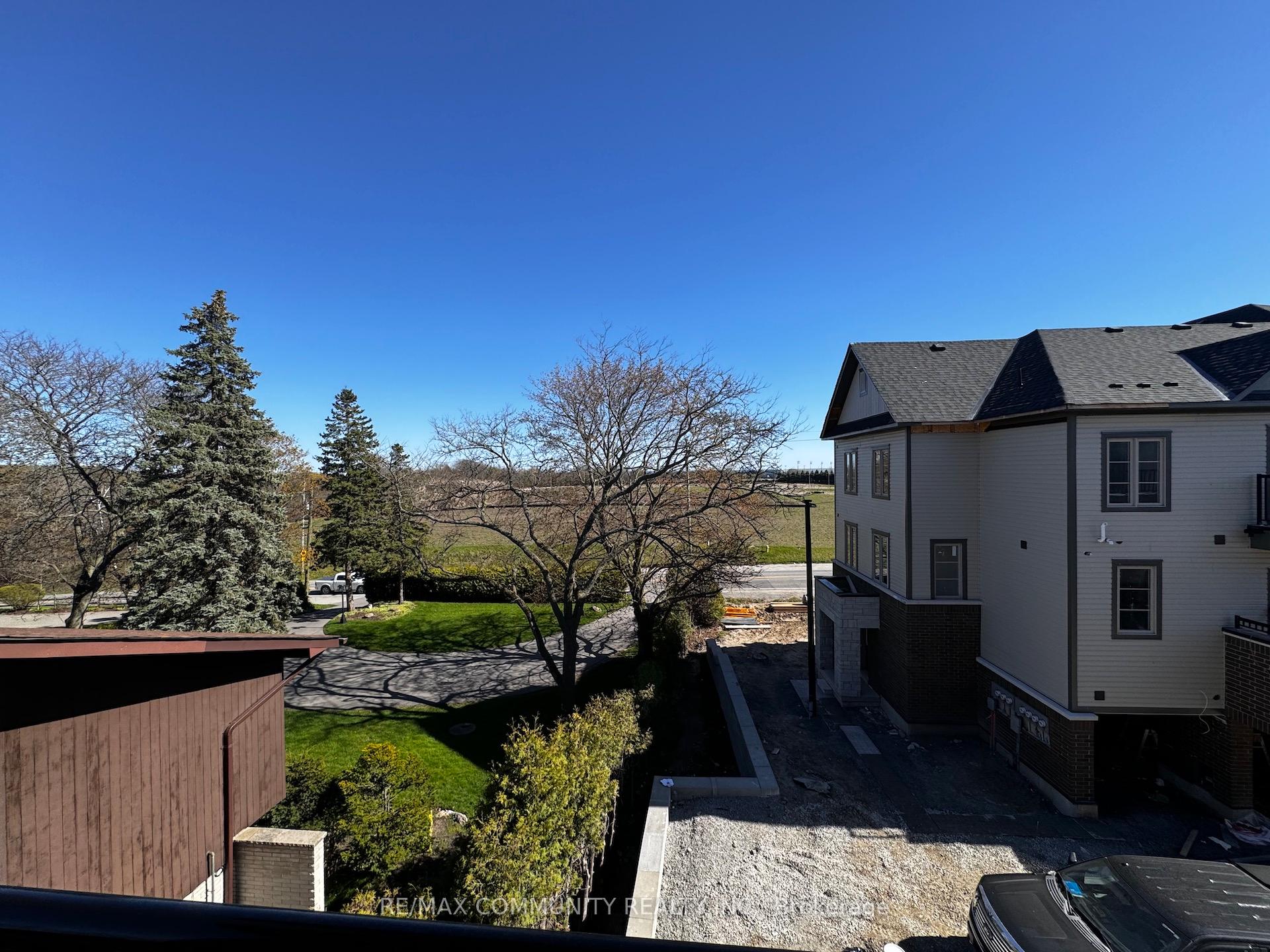 Photo 18 of 47 Petley Street, Clarington, Courtice — HOMEH