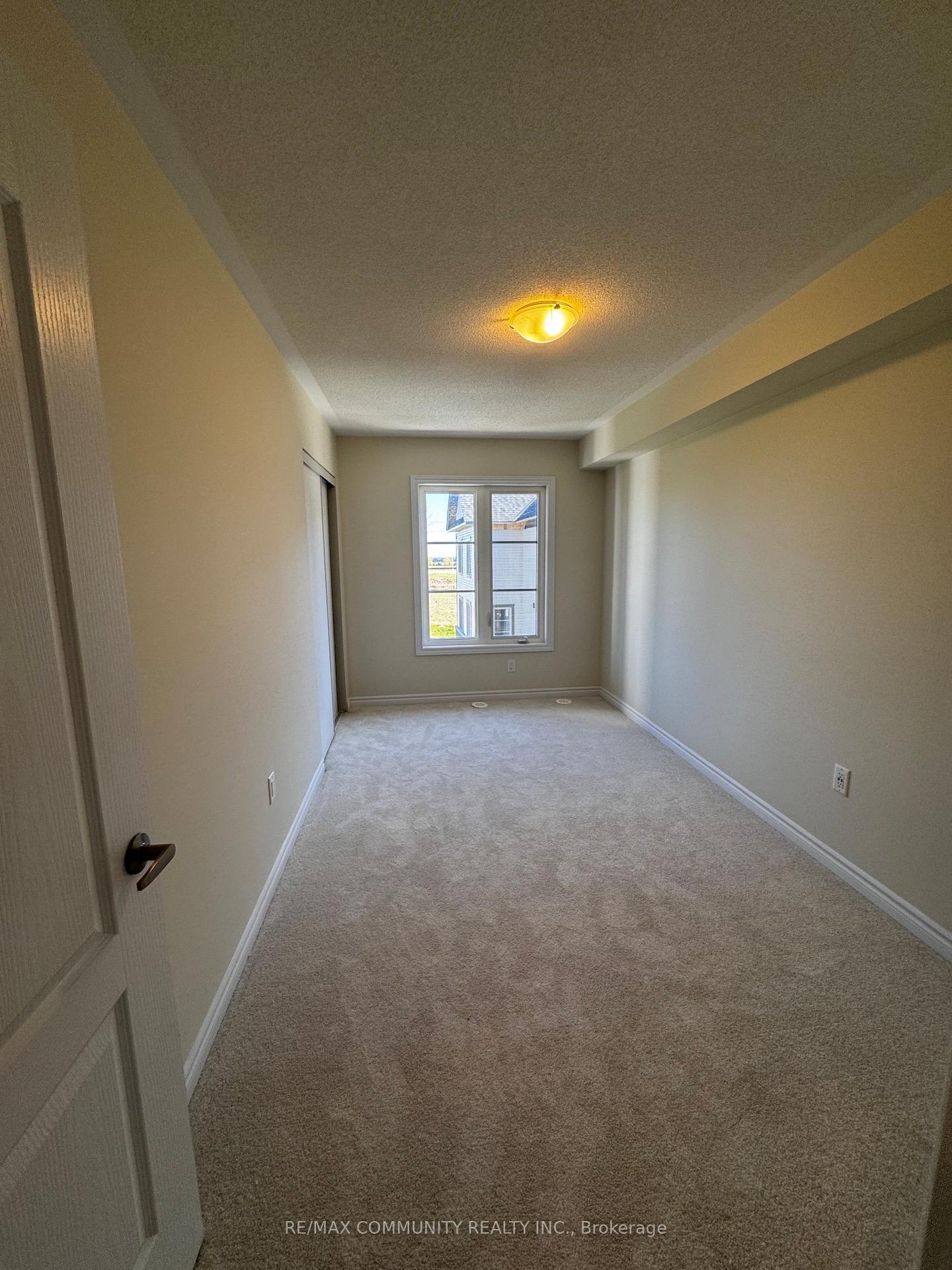 Photo 22 of 47 Petley Street, Clarington, Courtice — HOMEH