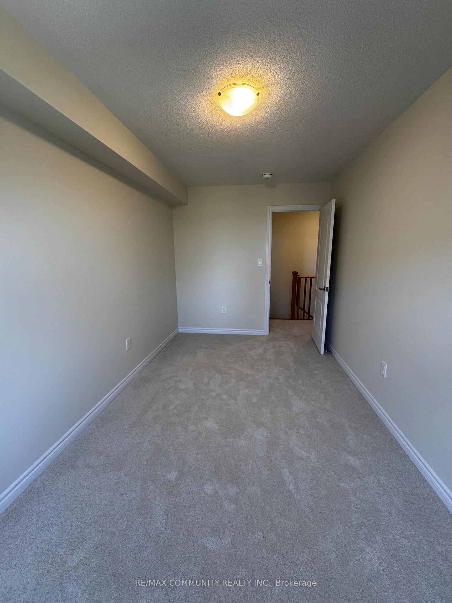 Photo 23 of 47 Petley Street, Clarington, Courtice — HOMEH