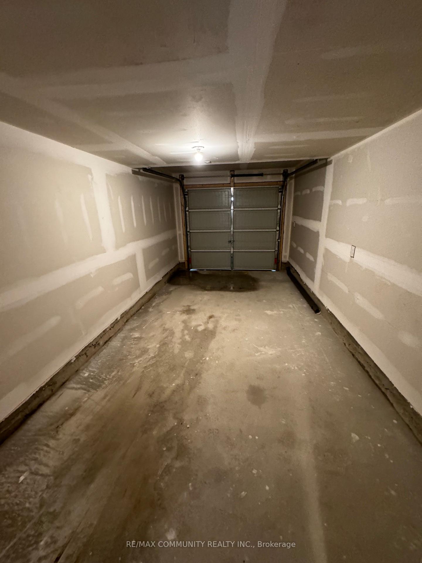 Photo 25 of 47 Petley Street, Clarington, Courtice — HOMEH