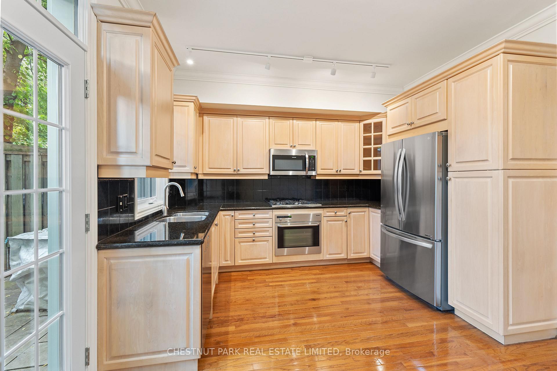 Photo 6 of Unit Th8, 60 Lorindale Avenue, Toronto, Lawrence Park North — HOMEH