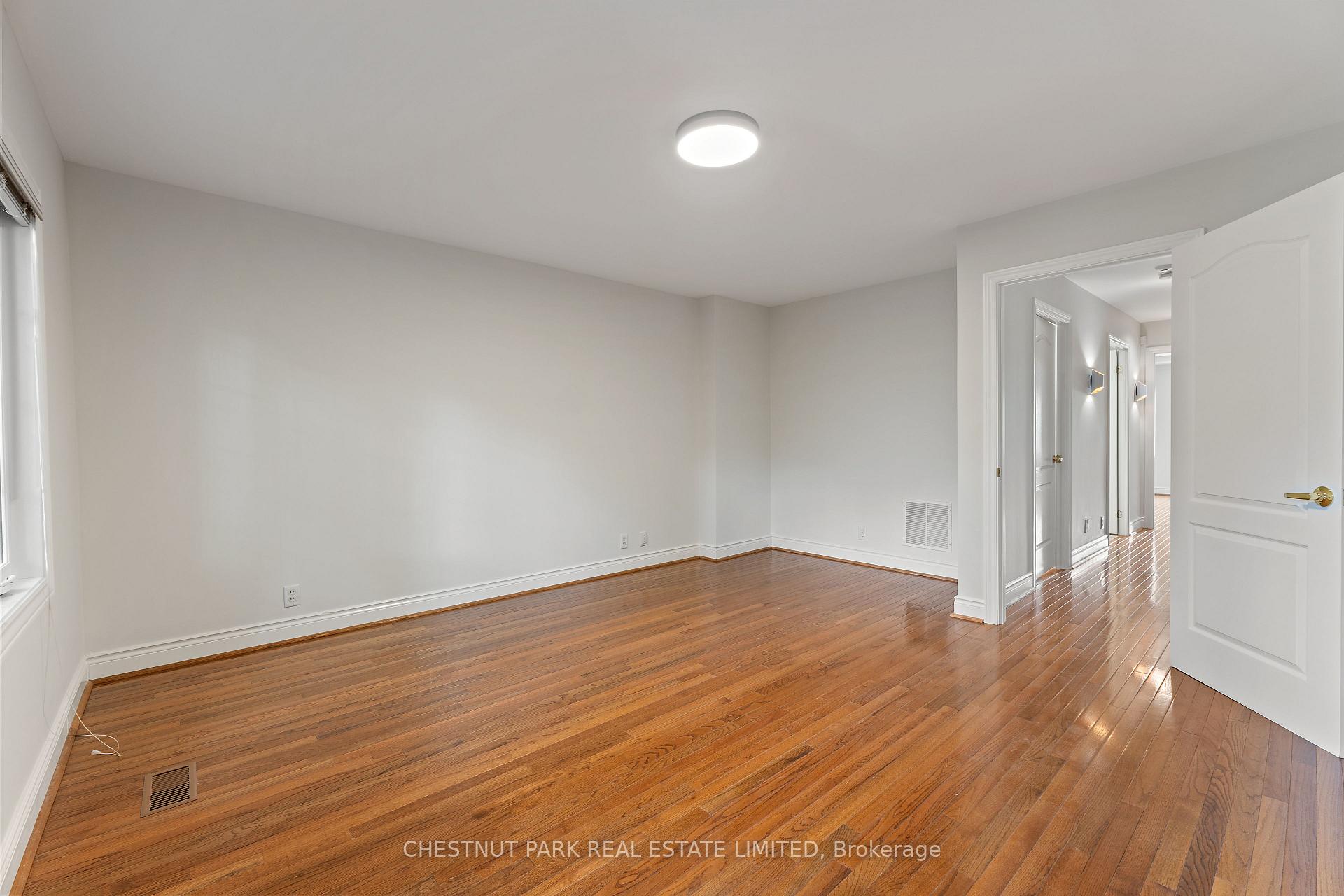 Photo 9 of Unit Th8, 60 Lorindale Avenue, Toronto, Lawrence Park North — HOMEH
