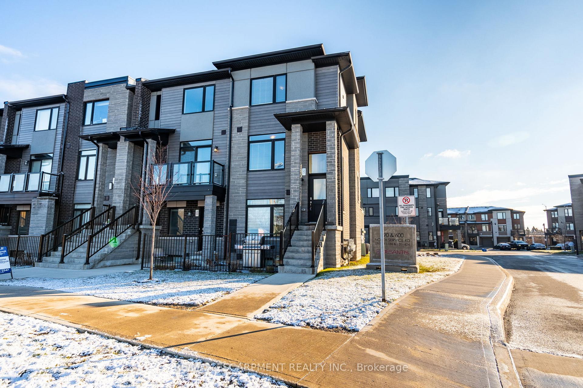 Photo 1 of Unit 27, 590 North Service Road, Hamilton, Stoney Creek — HOMEH