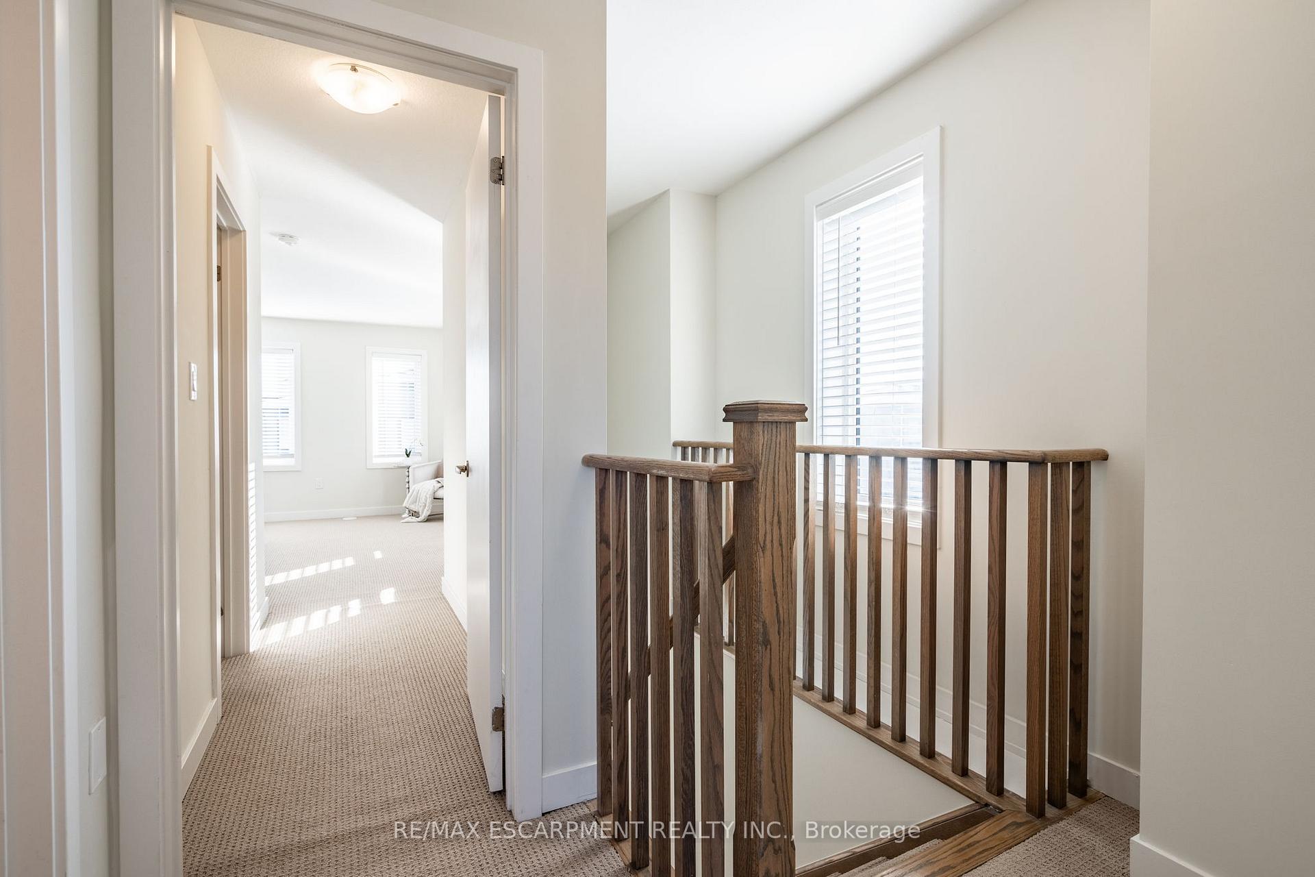 Photo 24 of Unit 27, 590 North Service Road, Hamilton, Stoney Creek — HOMEH