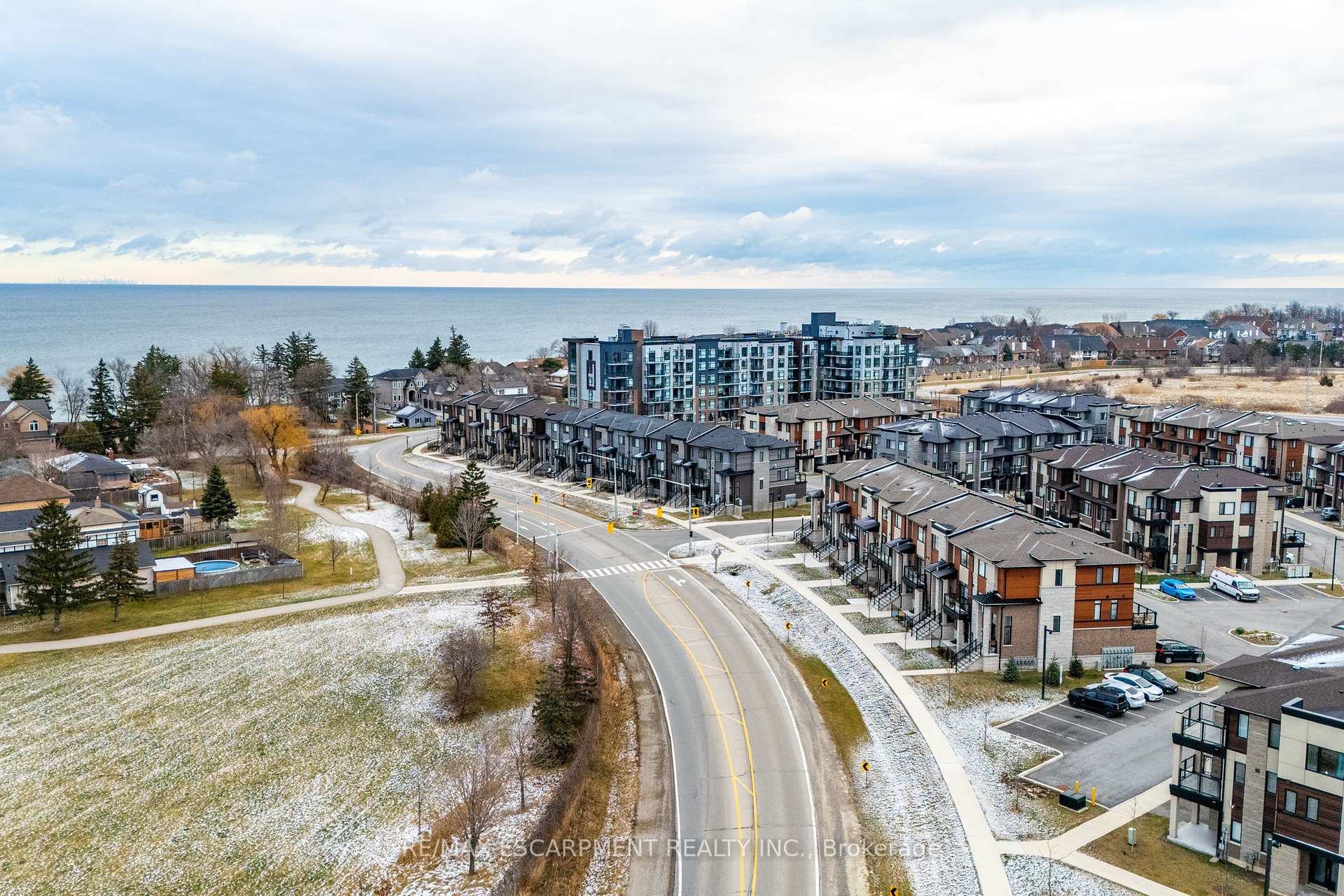 Photo 36 of Unit 27, 590 North Service Road, Hamilton, Stoney Creek — HOMEH