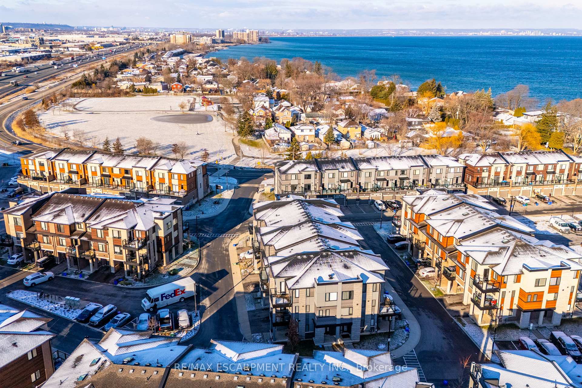 Photo 39 of Unit 27, 590 North Service Road, Hamilton, Stoney Creek — HOMEH