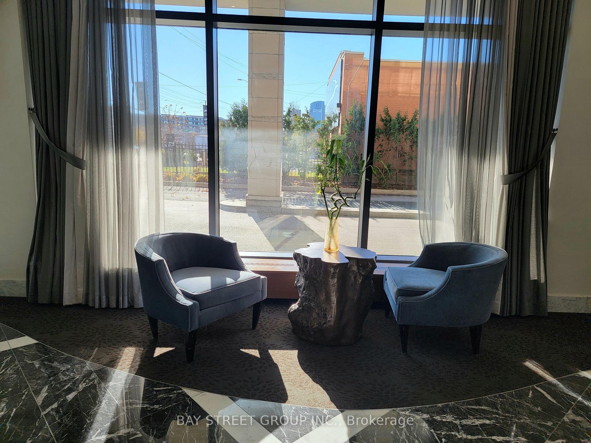 Photo 8 of Unit 515, 7608 Yonge Street, Vaughan, Crestwood-Springfarm-Yorkhill — HOMEH