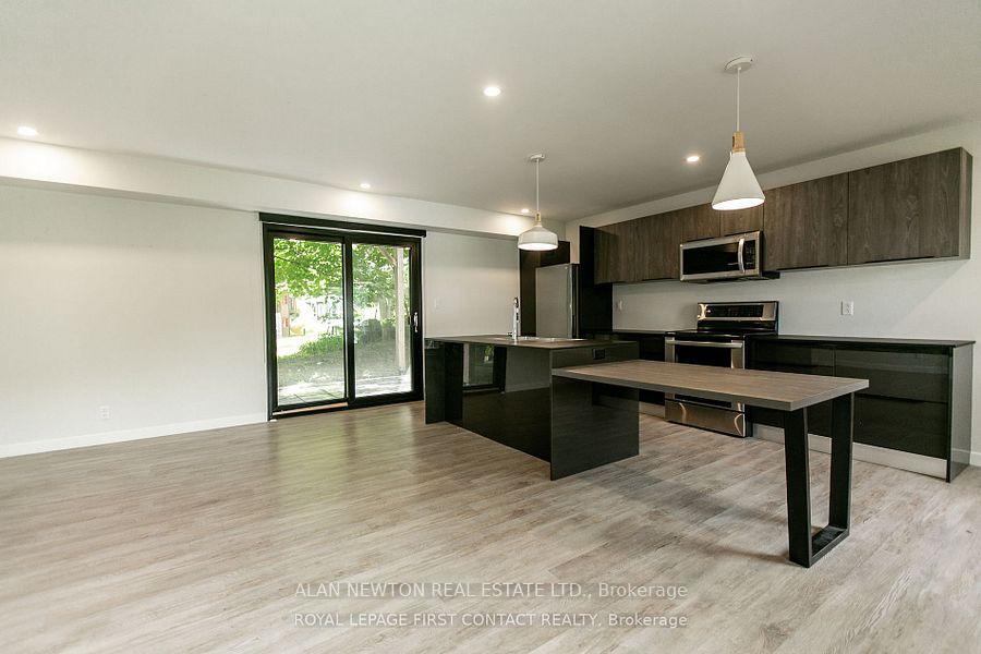 Photo 23 of Unit 3, 35 Albert Street, Barrie, City Centre — HOMEH