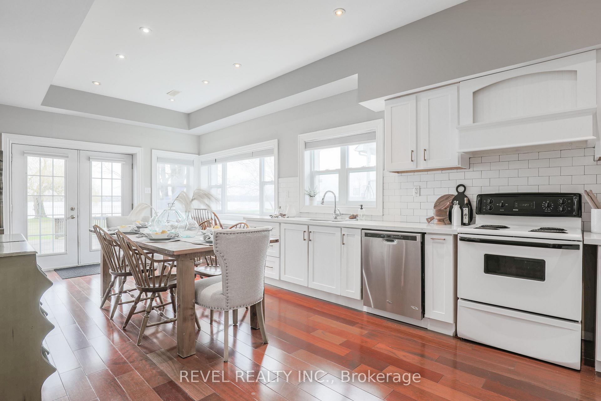 Photo 7 of 19 Aldred Drive, Scugog, Port Perry — HOMEH