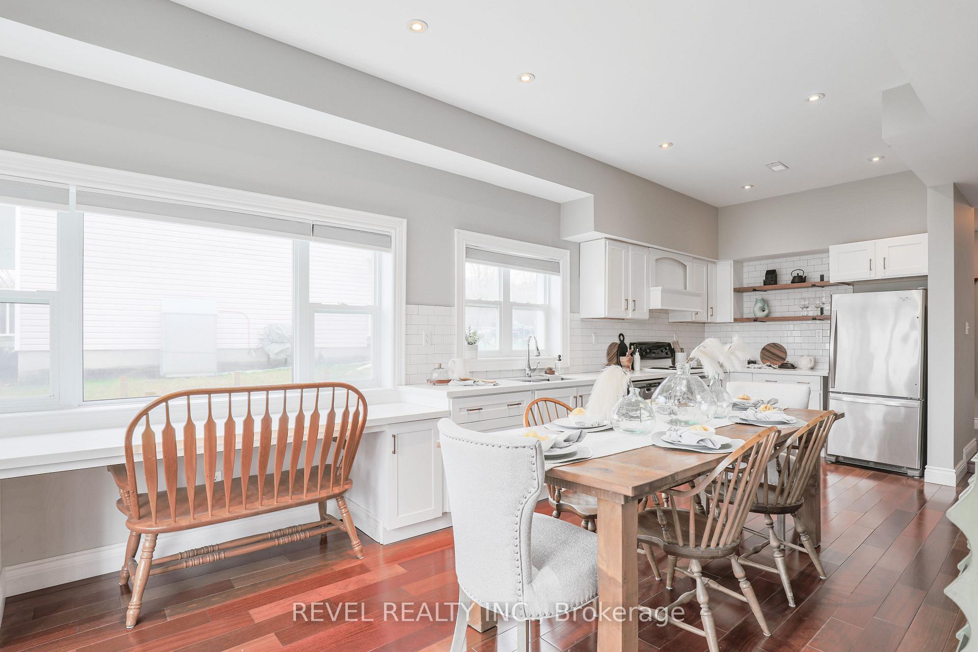 Photo 8 of 19 Aldred Drive, Scugog, Port Perry — HOMEH