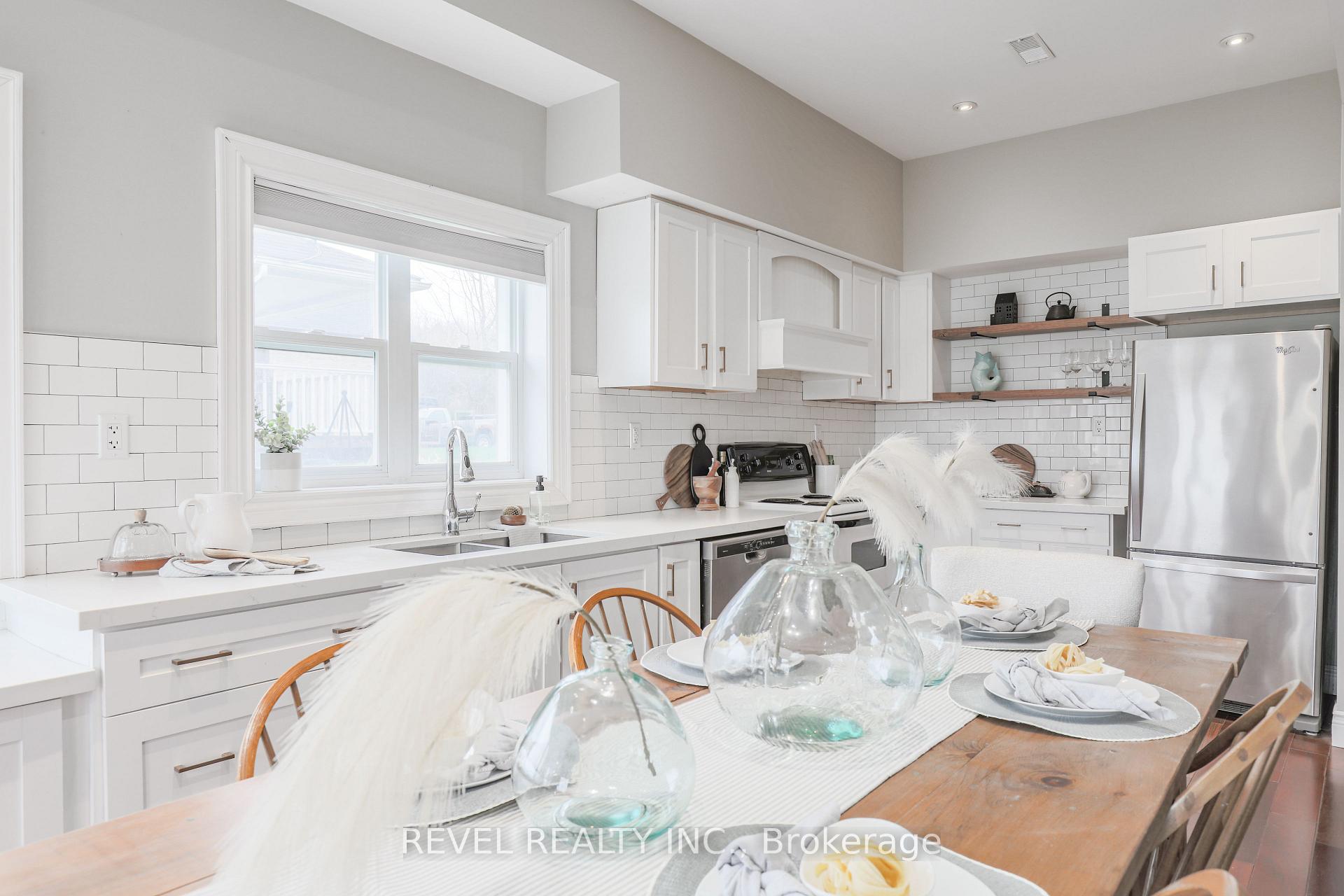Photo 10 of 19 Aldred Drive, Scugog, Port Perry — HOMEH