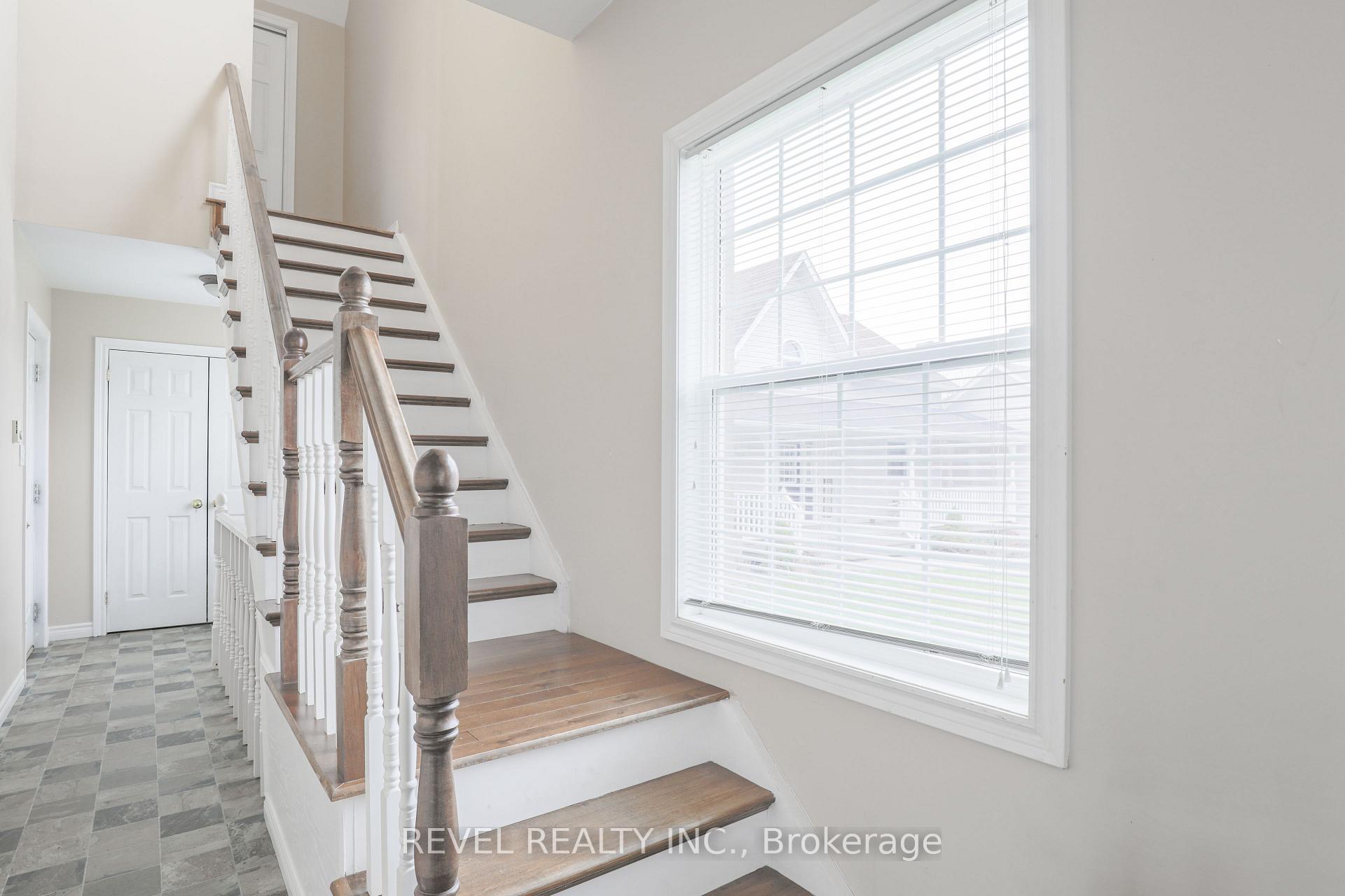 Photo 31 of 19 Aldred Drive, Scugog, Port Perry — HOMEH