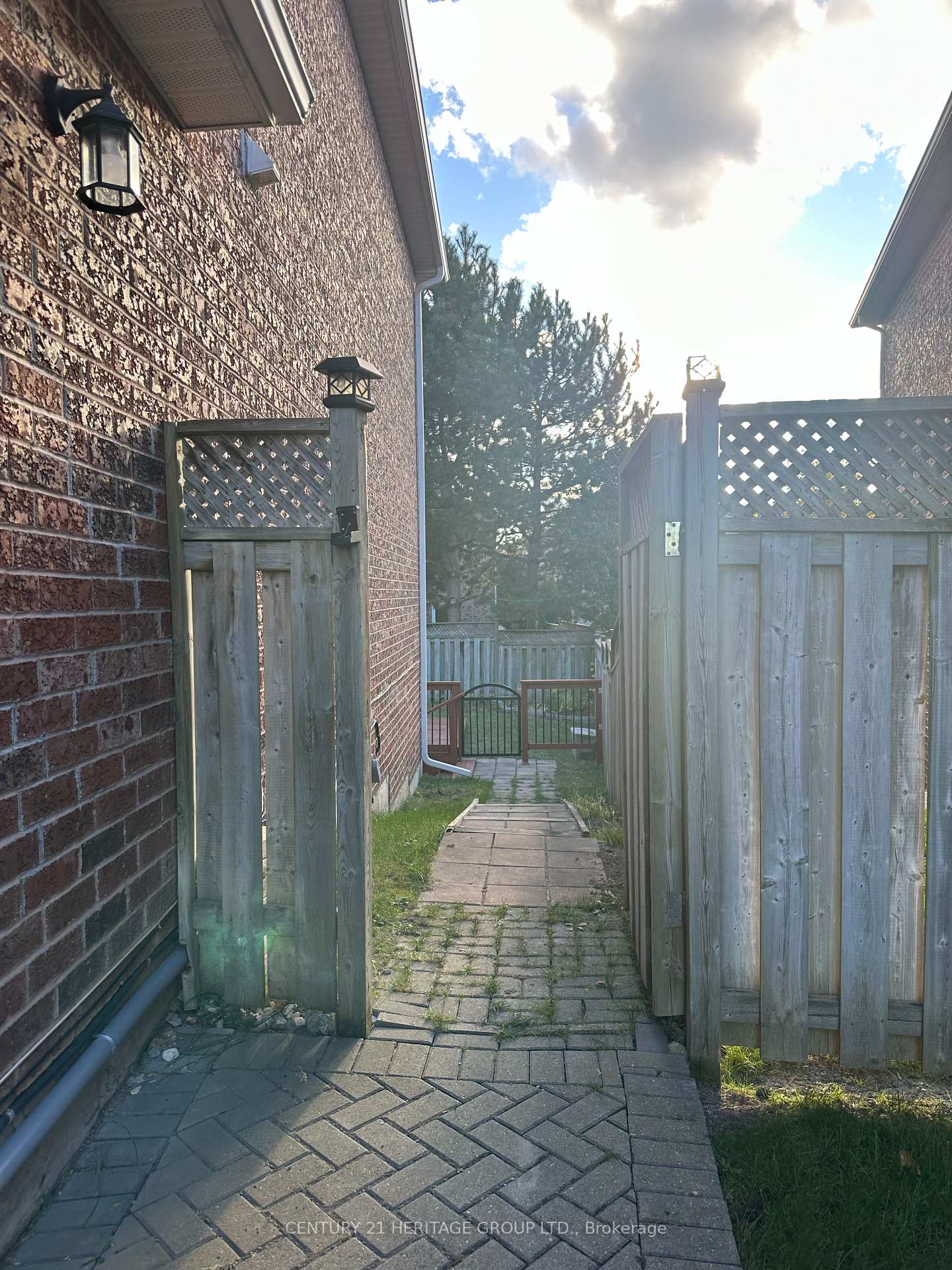 Photo 13 of Unit Bsmt, 74 Rush Road, Aurora, Bayview Wellington — HOMEH
