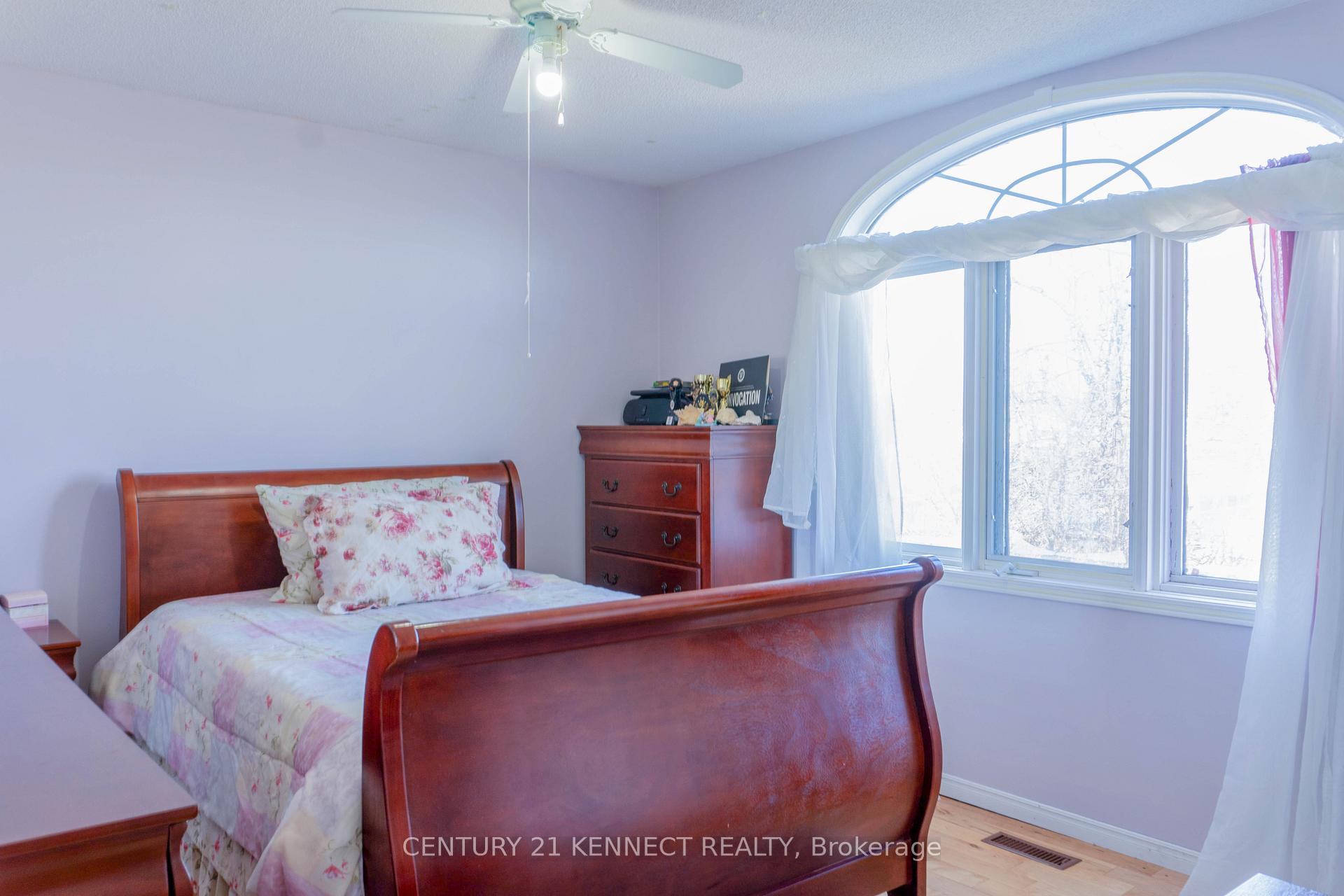 Photo 54 of Unit Main, 26 Buffridge Trail, Brampton, Snelgrove — HOMEH
