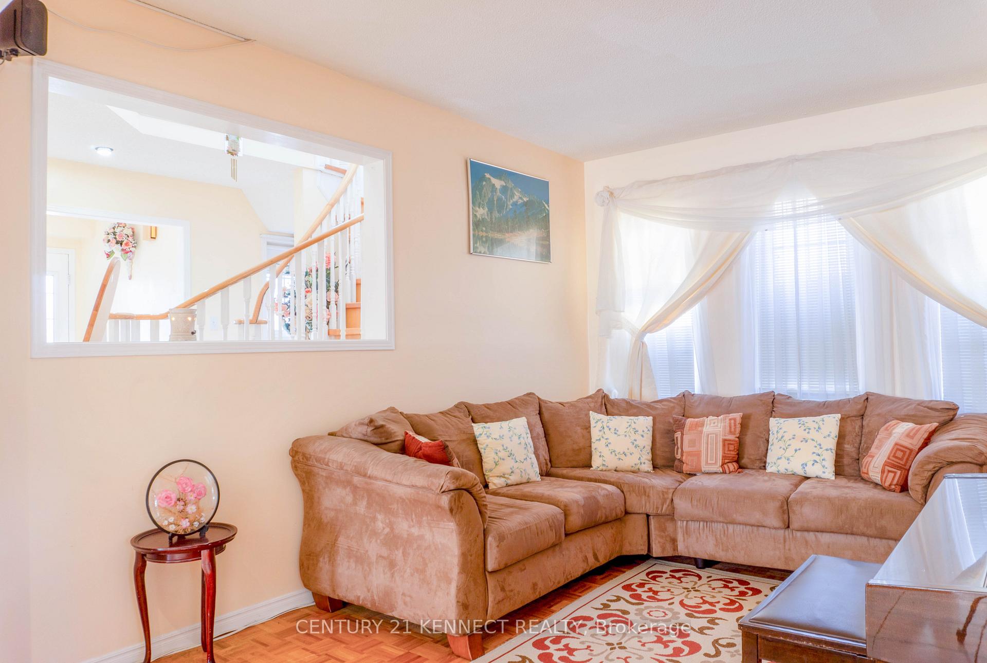 Photo 27 of Unit Main, 26 Buffridge Trail, Brampton, Snelgrove — HOMEH