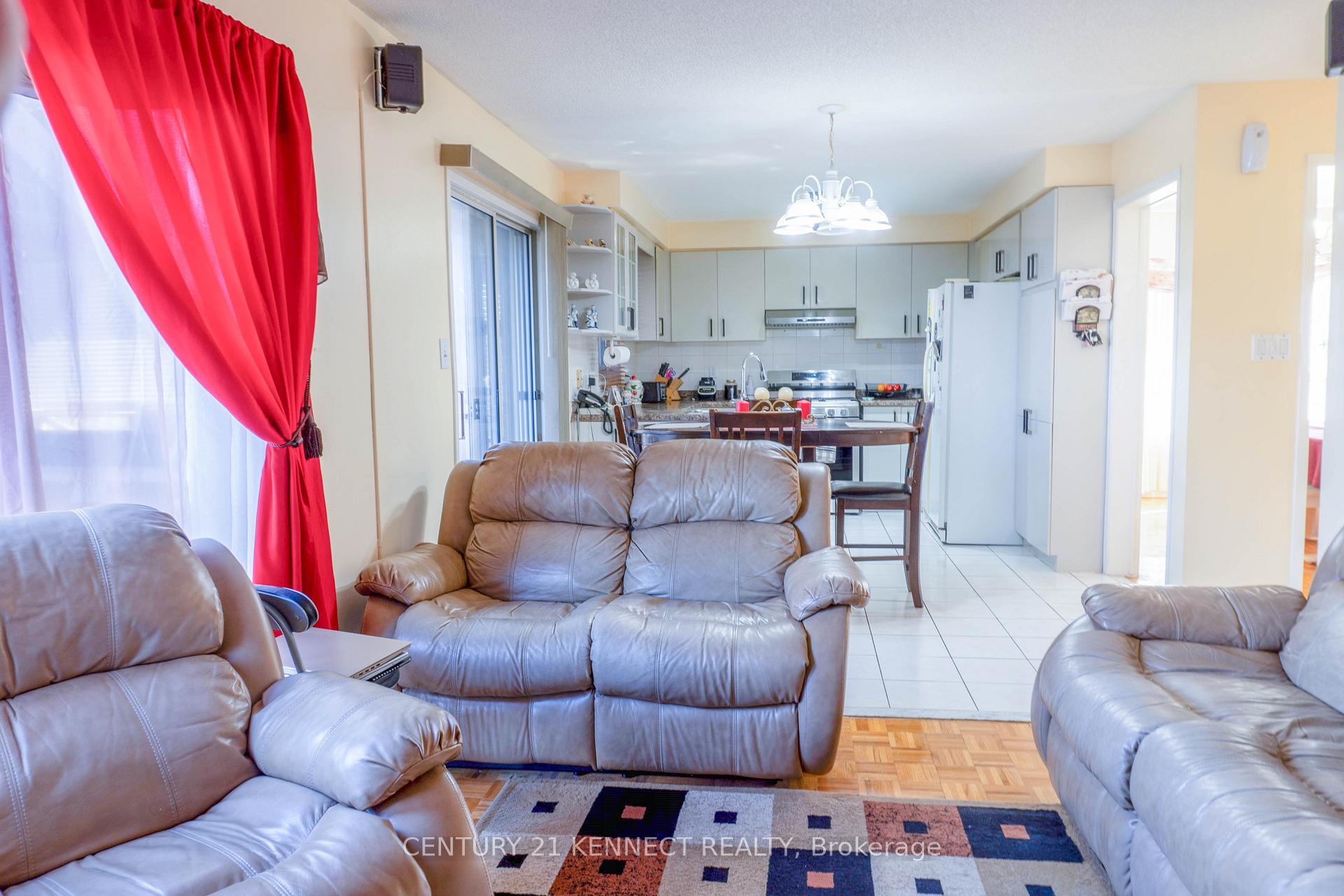 Photo 33 of Unit Main, 26 Buffridge Trail, Brampton, Snelgrove — HOMEH