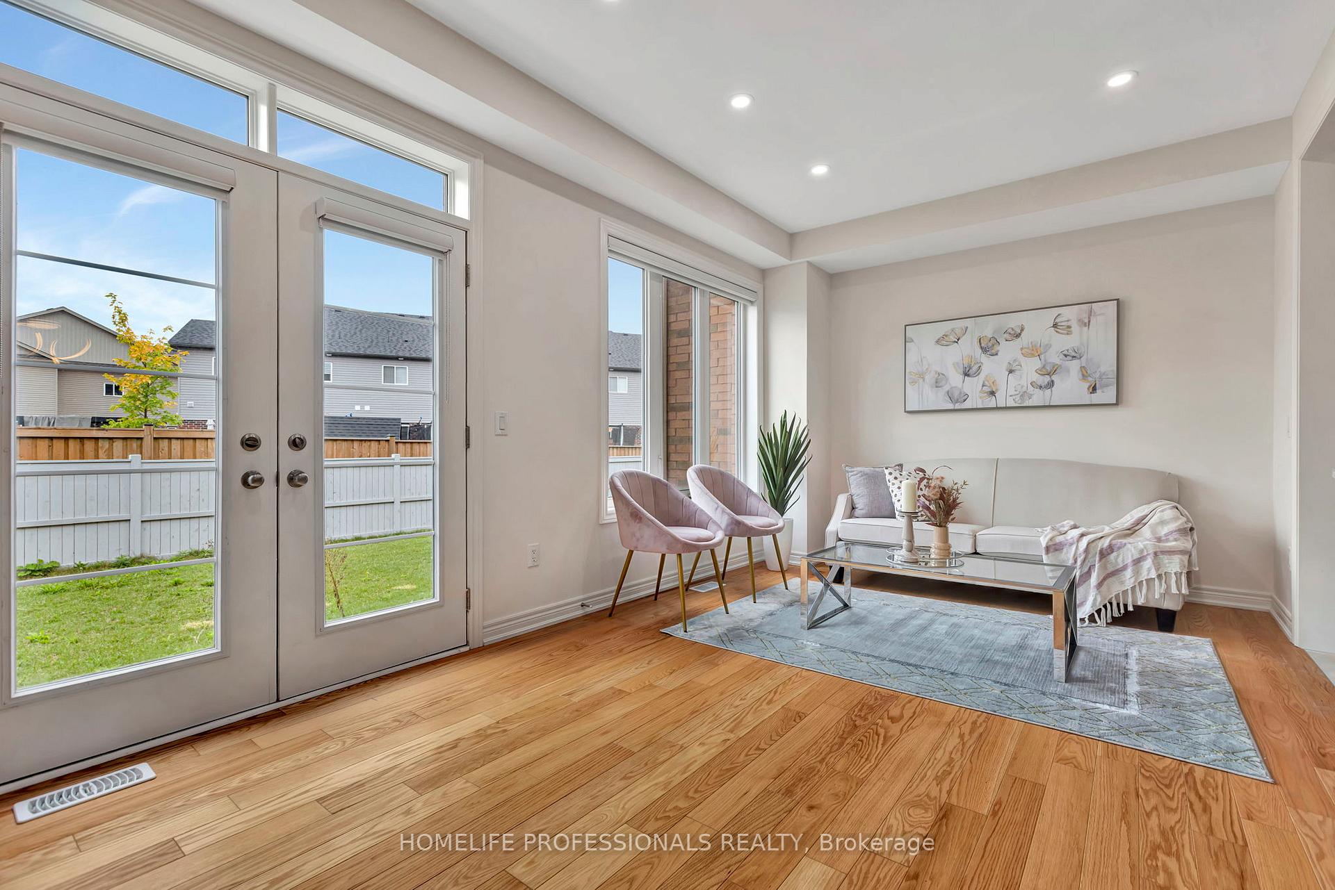 Photo 5 of 317 Raymond Road, Hamilton, Ancaster — HOMEH