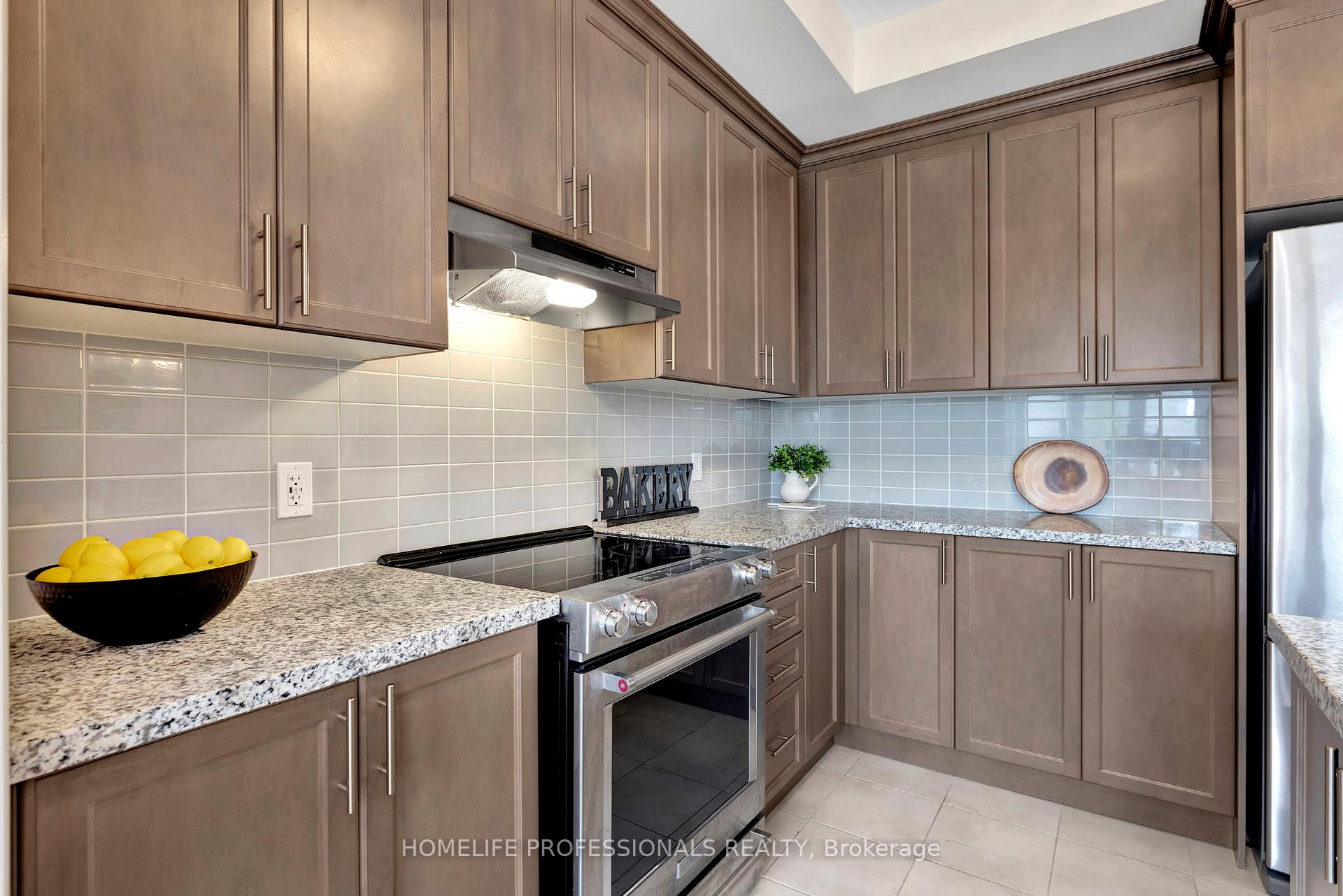Photo 9 of 317 Raymond Road, Hamilton, Ancaster — HOMEH