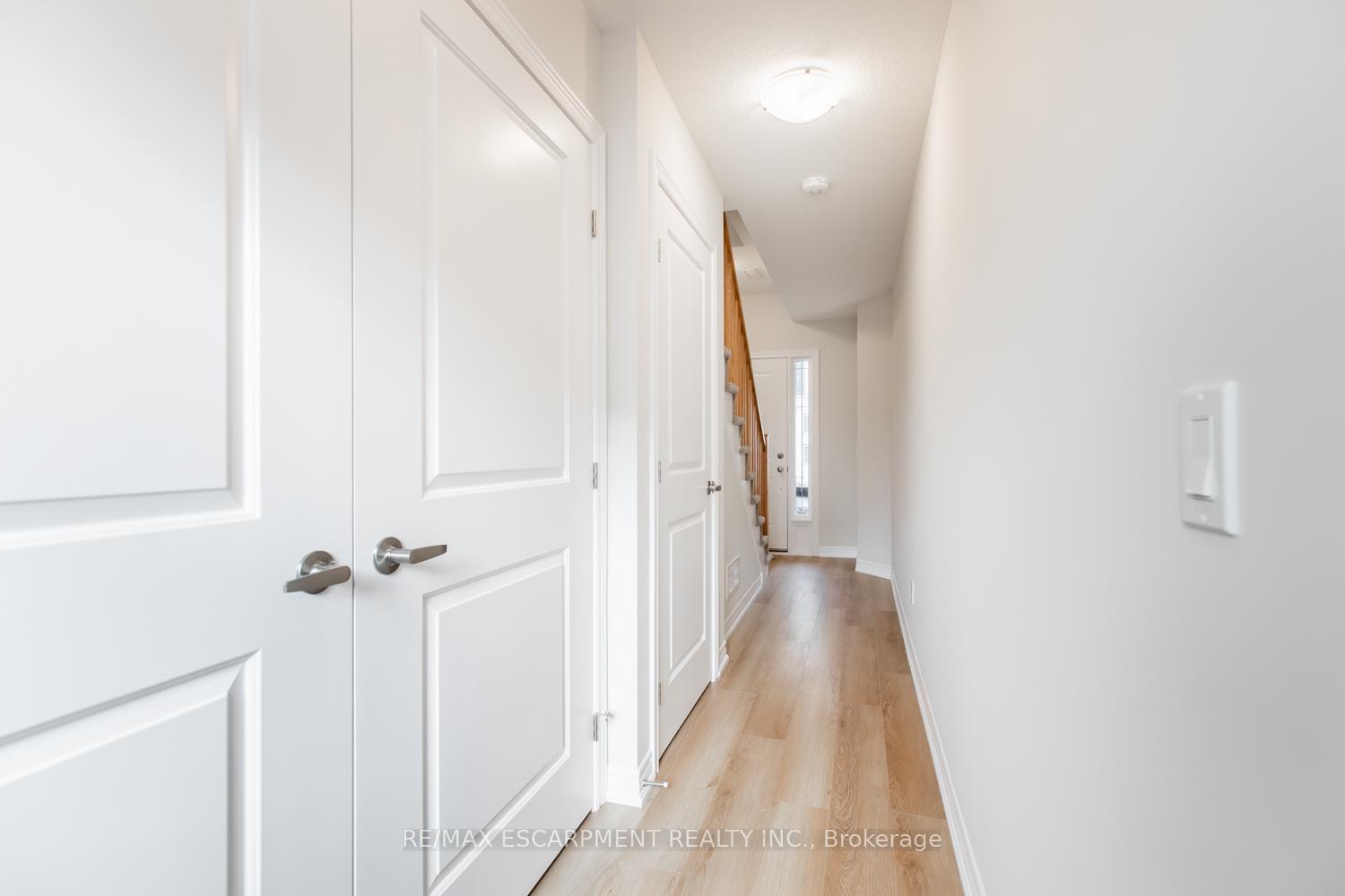 Photo 2 of Unit 49, 19 Picardy Drive, Hamilton, Stoney Creek Mountain — HOMEH