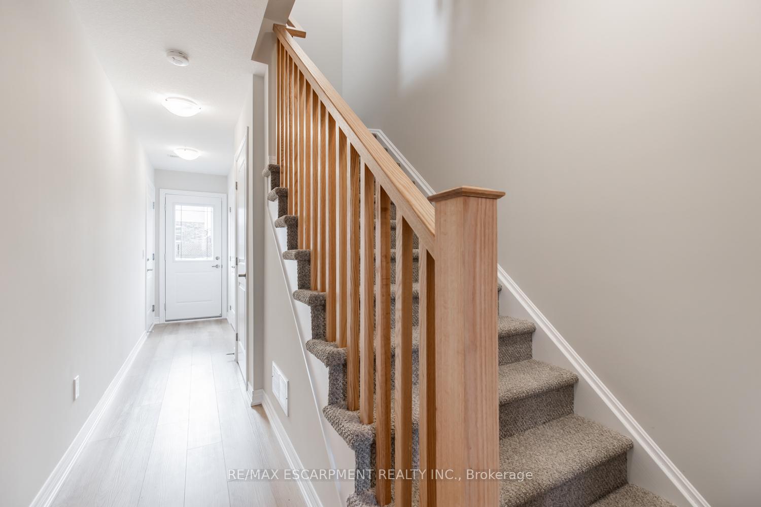 Photo 3 of Unit 49, 19 Picardy Drive, Hamilton, Stoney Creek Mountain — HOMEH