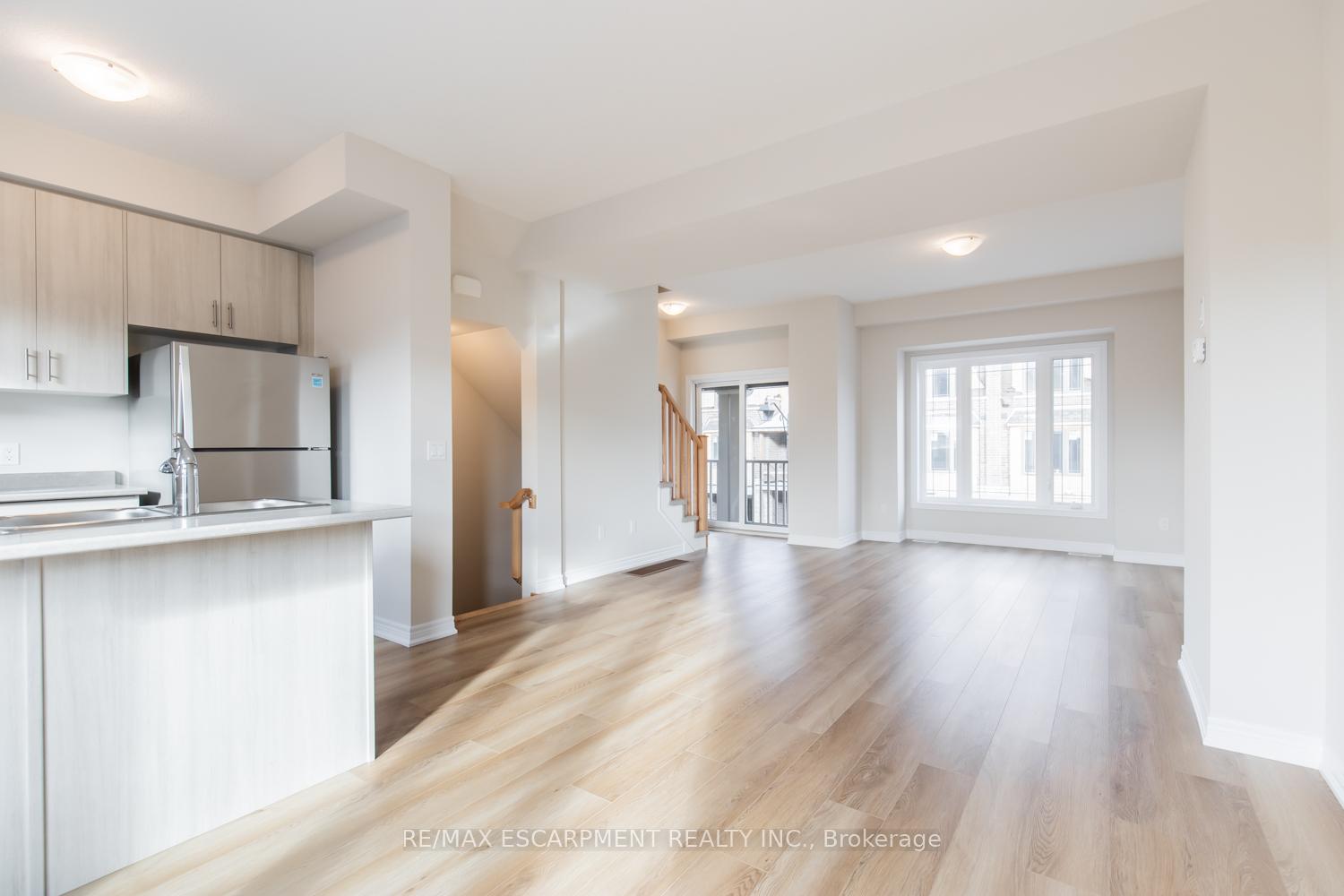 Photo 13 of Unit 49, 19 Picardy Drive, Hamilton, Stoney Creek Mountain — HOMEH