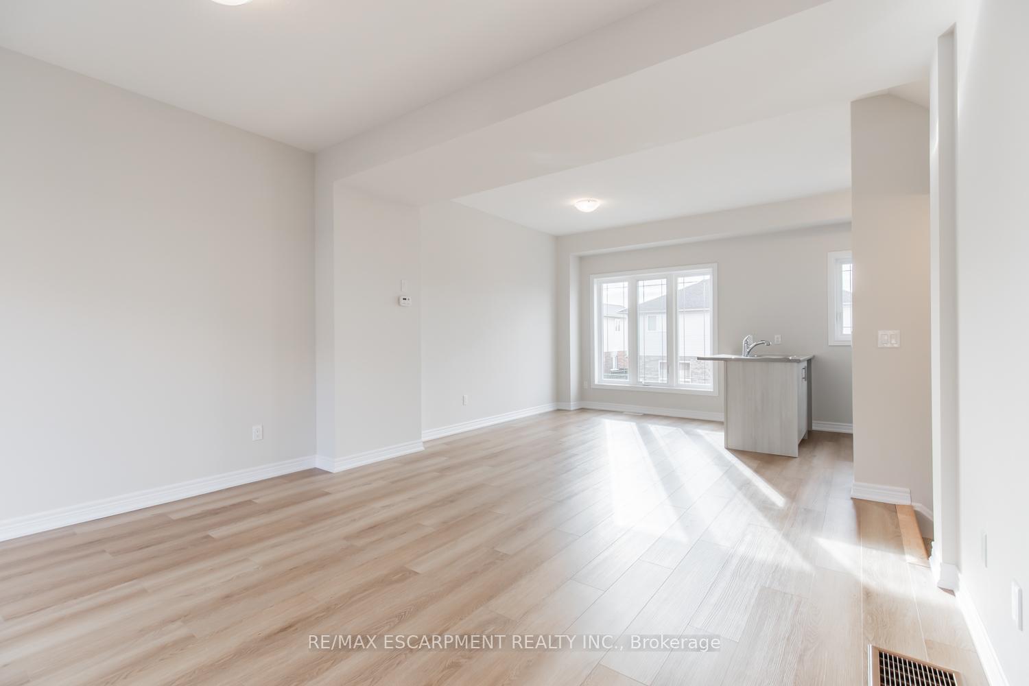 Photo 16 of Unit 49, 19 Picardy Drive, Hamilton, Stoney Creek Mountain — HOMEH