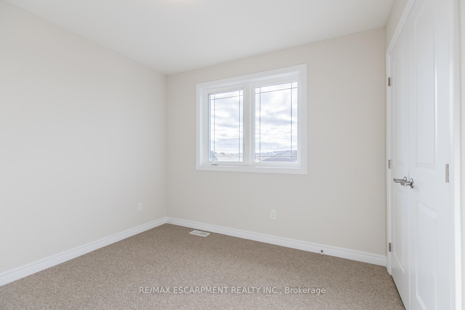 Photo 32 of Unit 49, 19 Picardy Drive, Hamilton, Stoney Creek Mountain — HOMEH