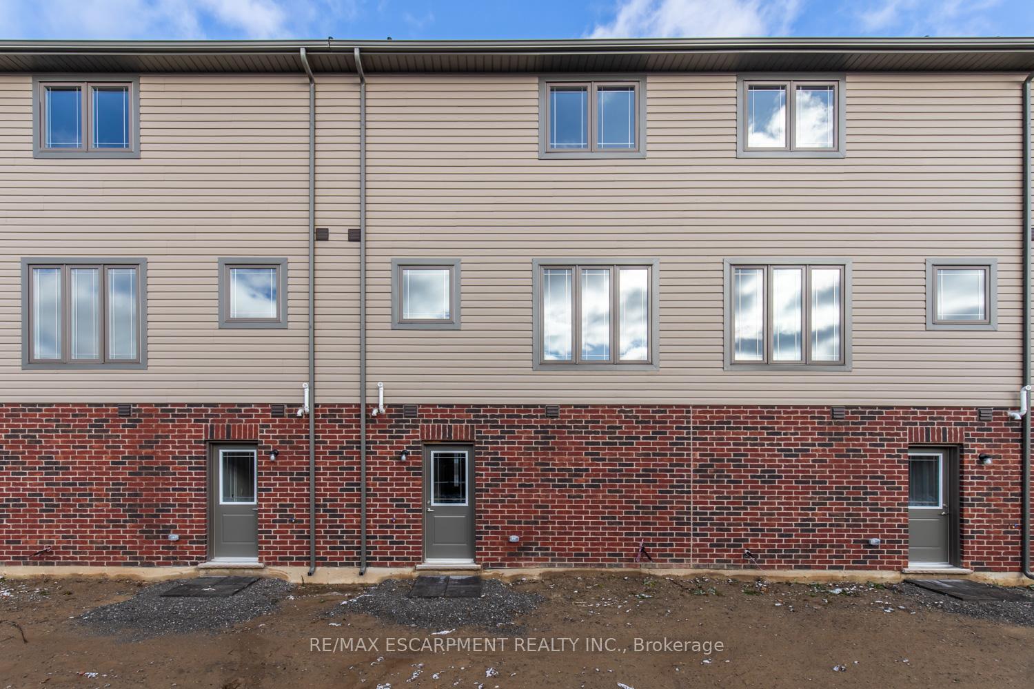 Photo 35 of Unit 49, 19 Picardy Drive, Hamilton, Stoney Creek Mountain — HOMEH