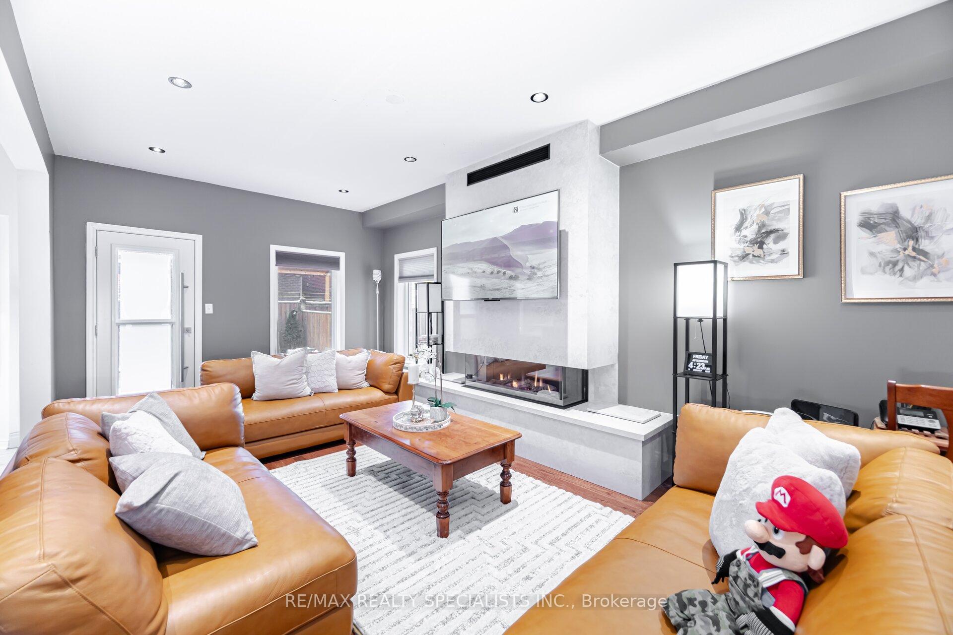 Photo 8 of 15 Cookview Drive, Brampton, Sandringham-Wellington — HOMEH