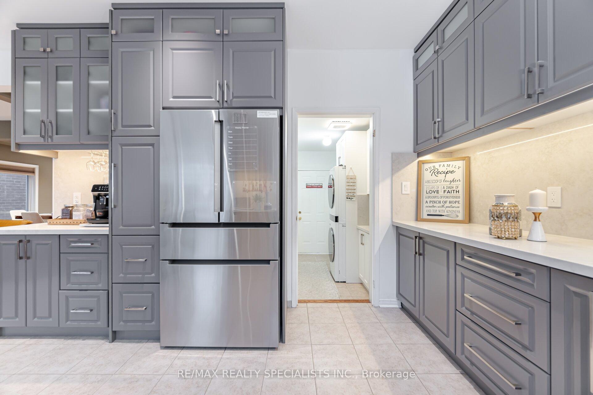 Photo 15 of 15 Cookview Drive, Brampton, Sandringham-Wellington — HOMEH