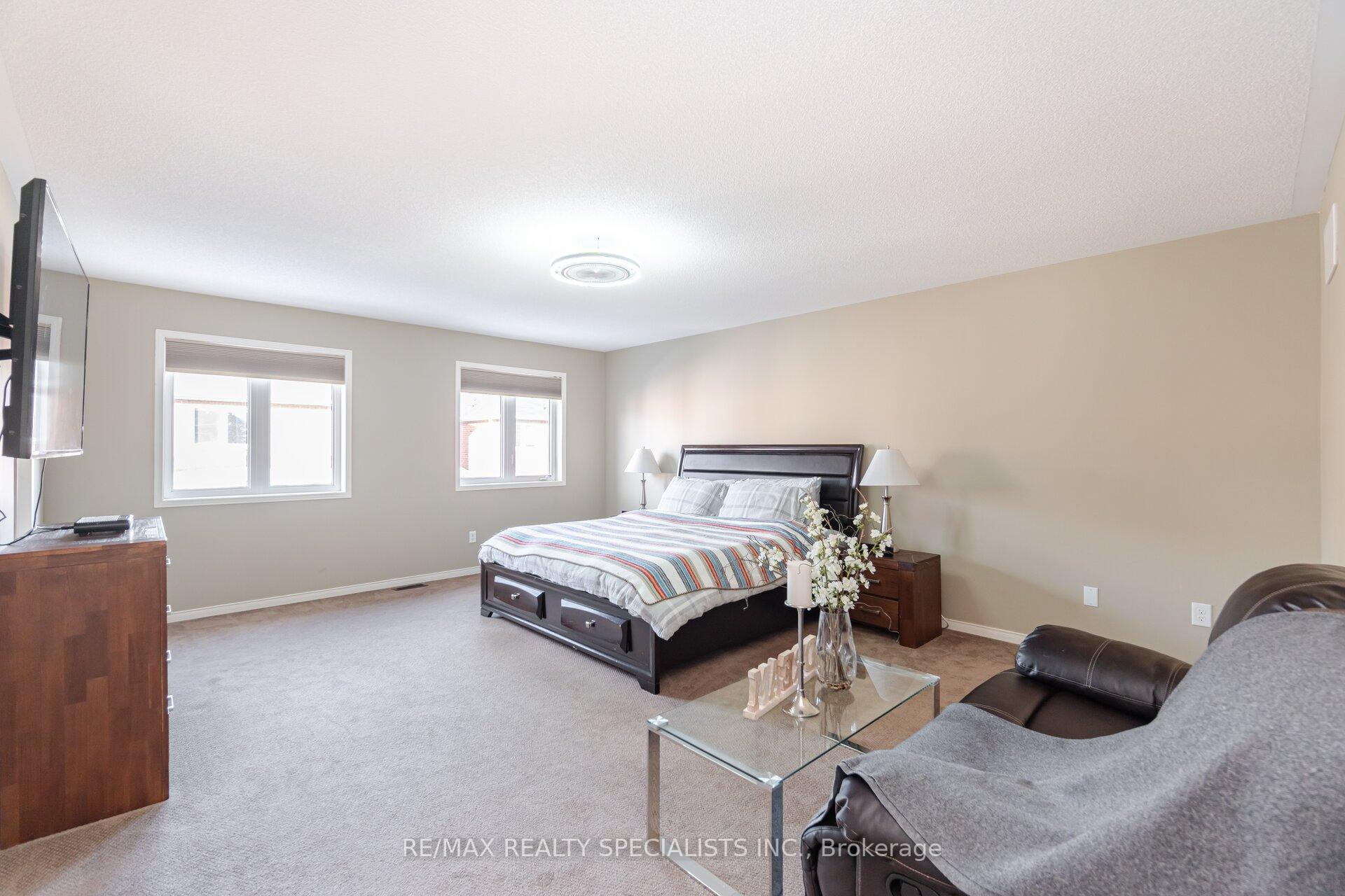 Photo 20 of 15 Cookview Drive, Brampton, Sandringham-Wellington — HOMEH