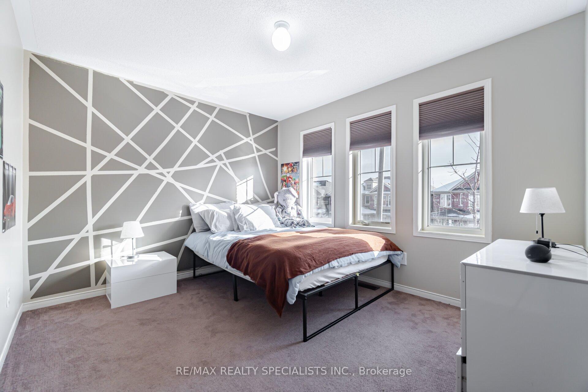 Photo 23 of 15 Cookview Drive, Brampton, Sandringham-Wellington — HOMEH